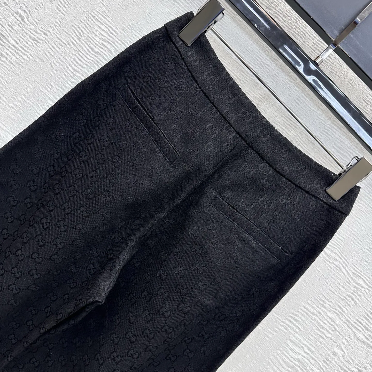 Women's Trousers GUCCI 18023275