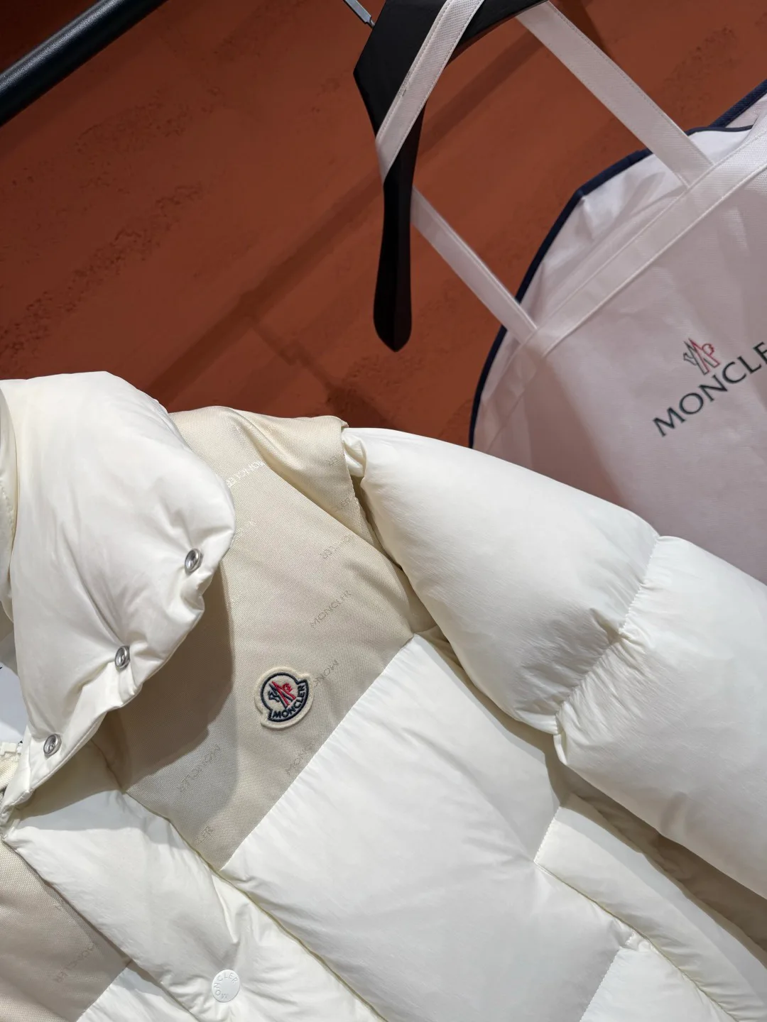 Men's Jackets And Down Jackets MONCLER 18487542