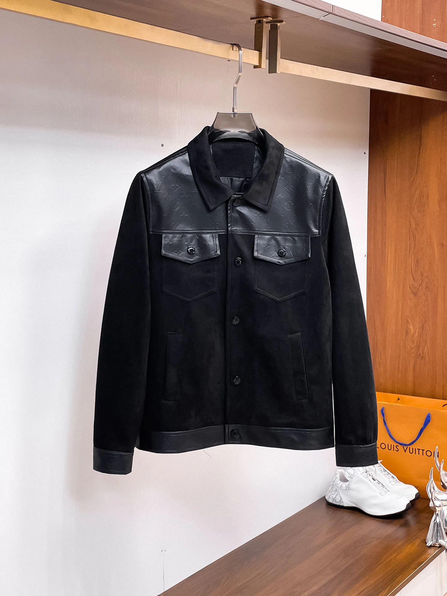Men's Leather Jackets And Sheepskin Coats LOUIS VUITTON 18197244