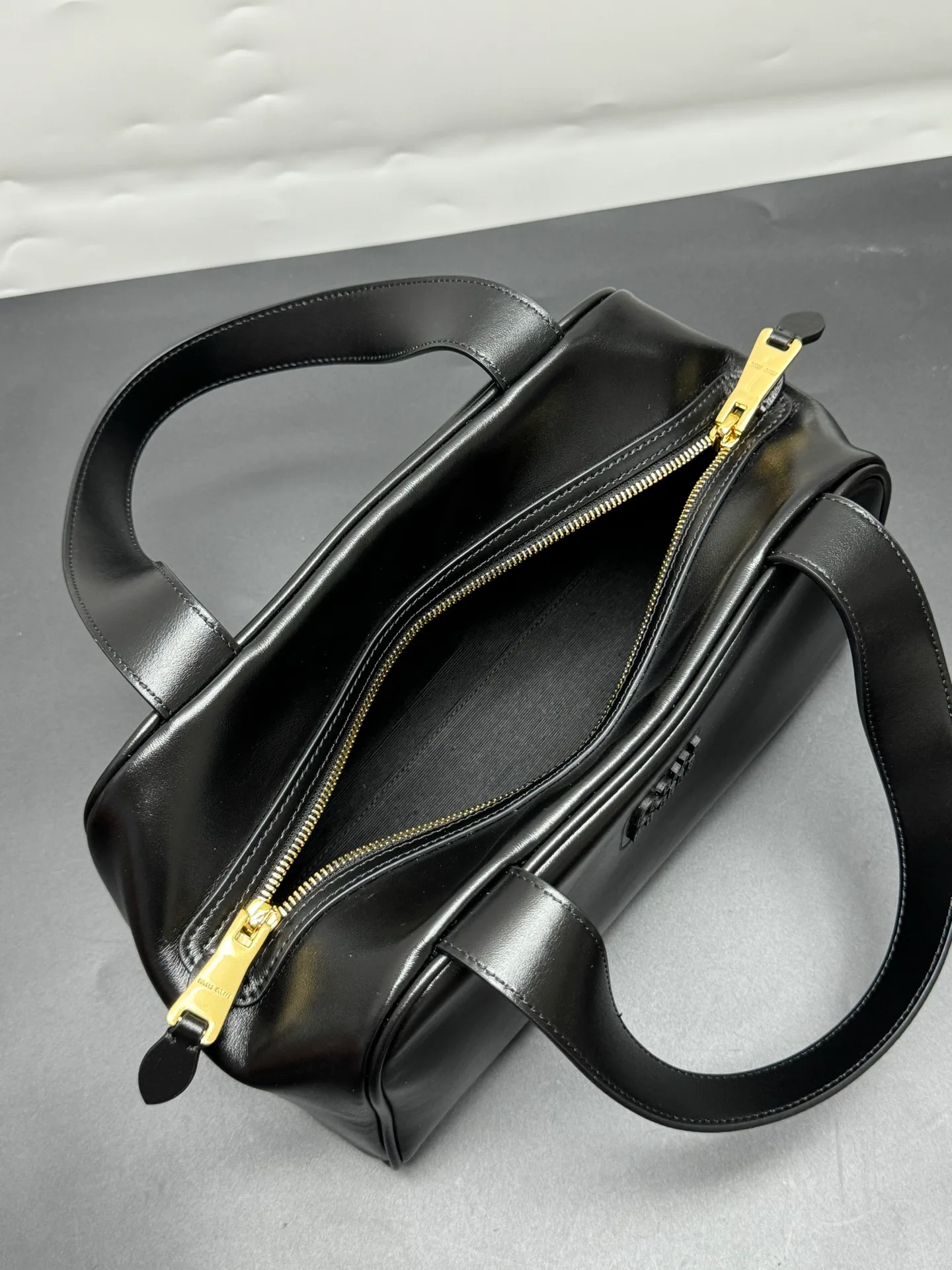 Women's Classic Handbags MIU MIU 17999174