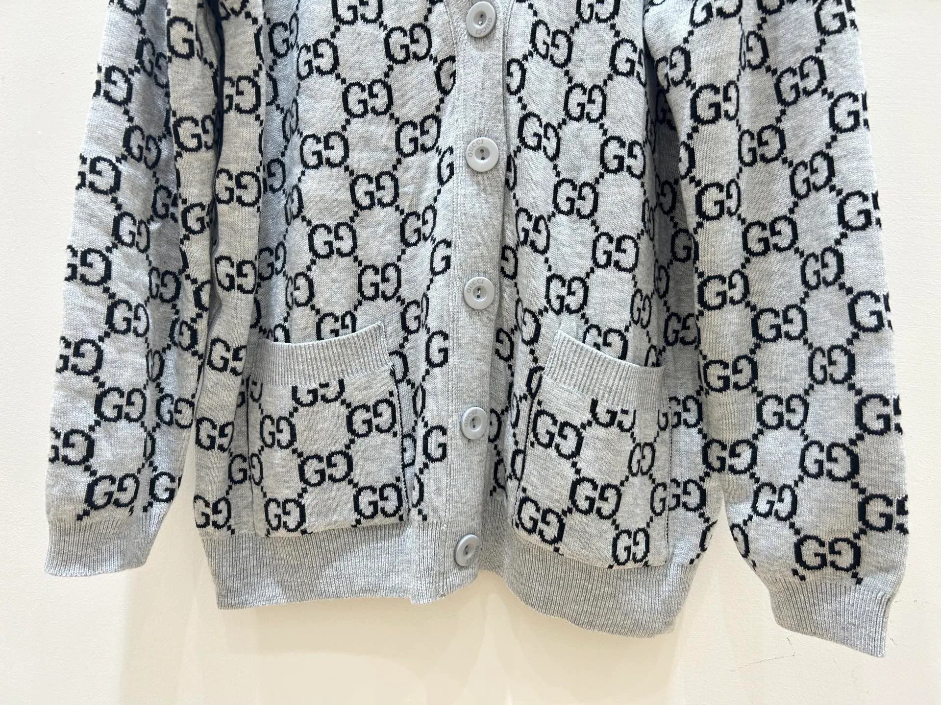 Women's Jumpers And Sweaters GUCCI 18096634