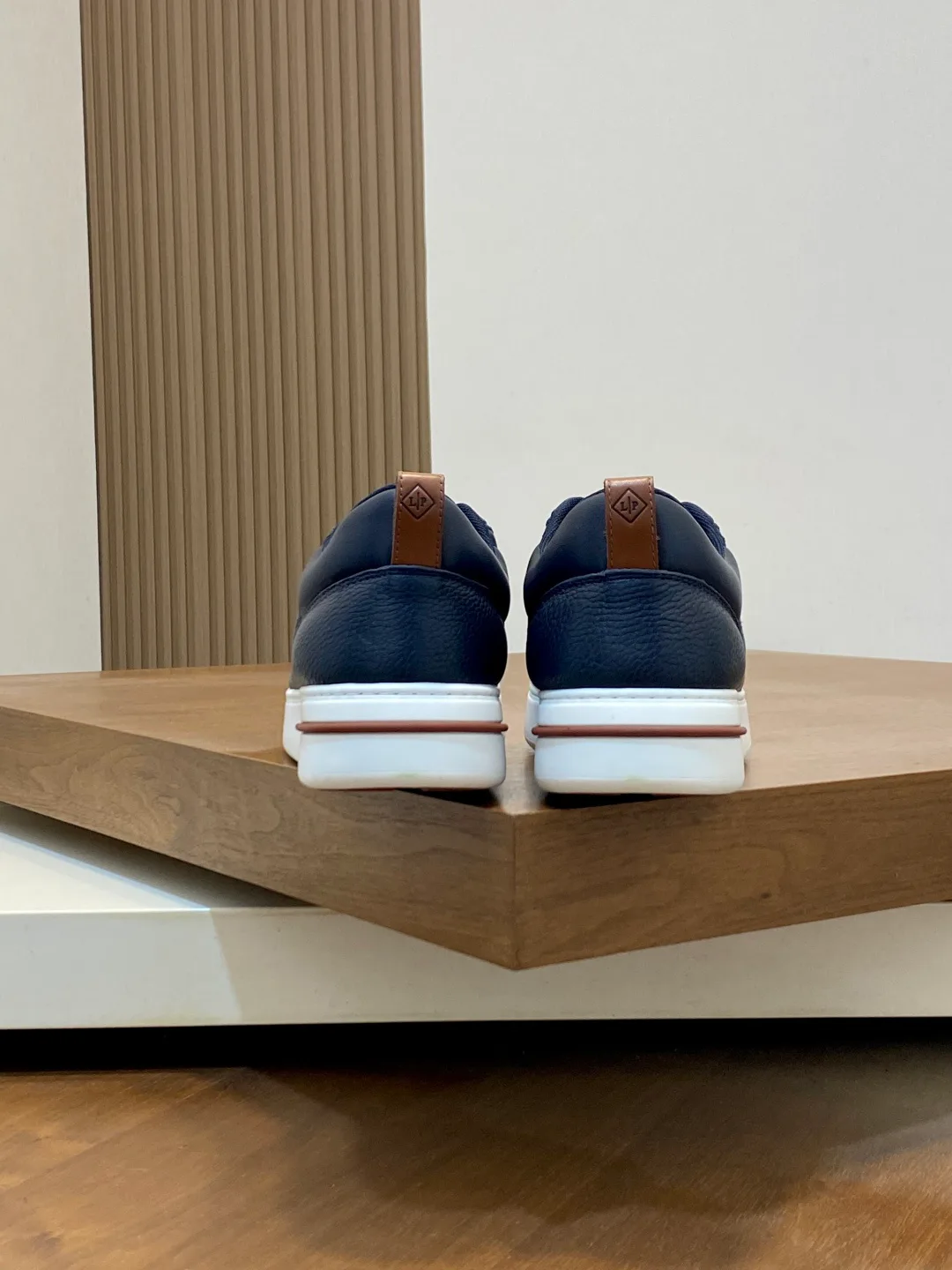 Men's Sneakers LORO PIANA 18079041