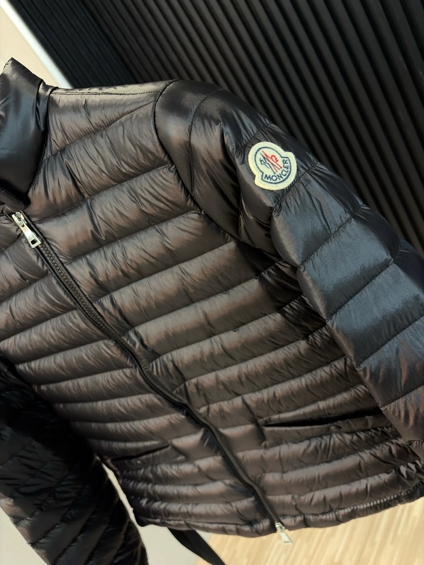Men's Jackets And Down Jackets MONCLER 17908036