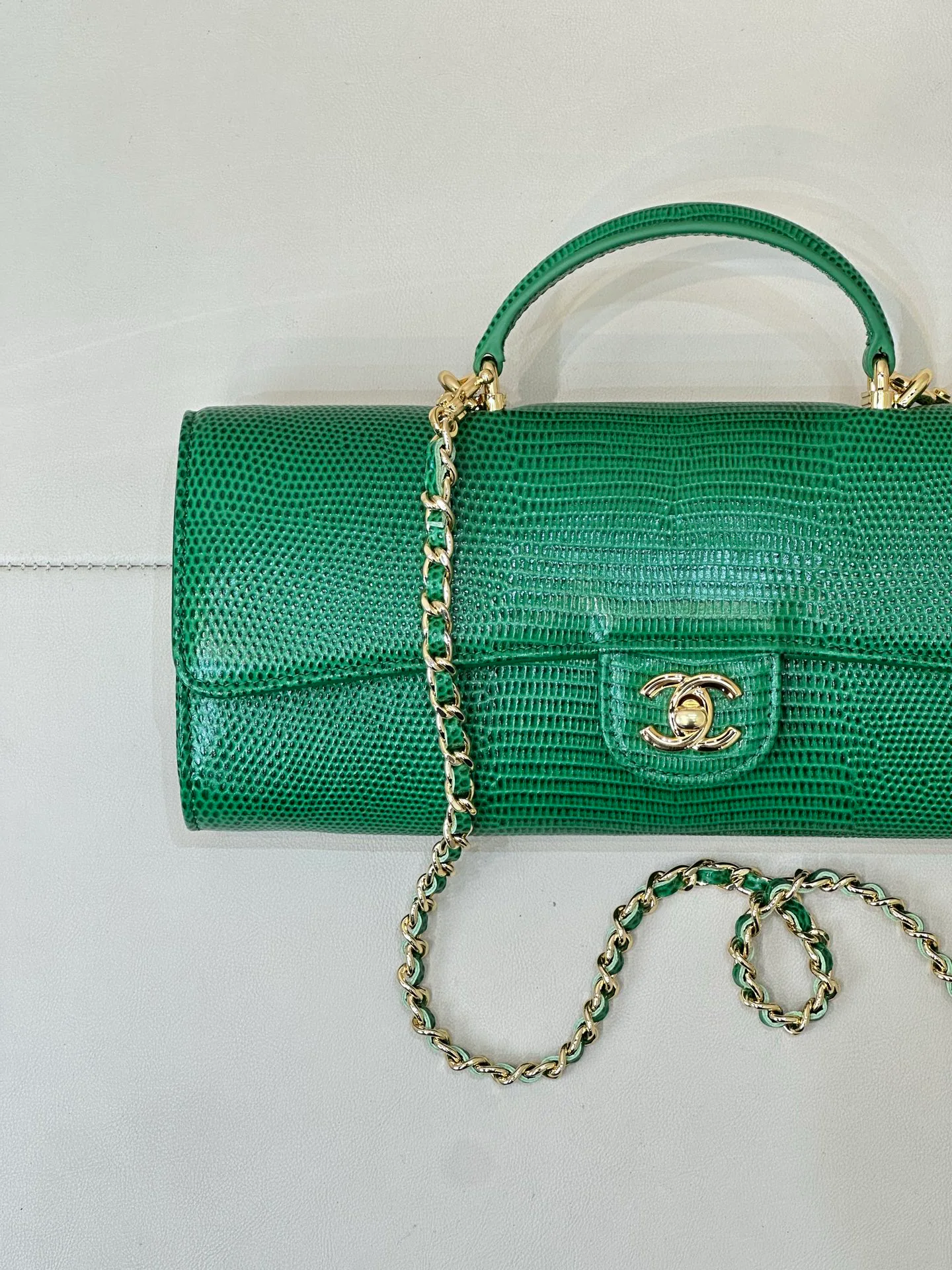 Women's Classic Handbags CHANEL 17376130
