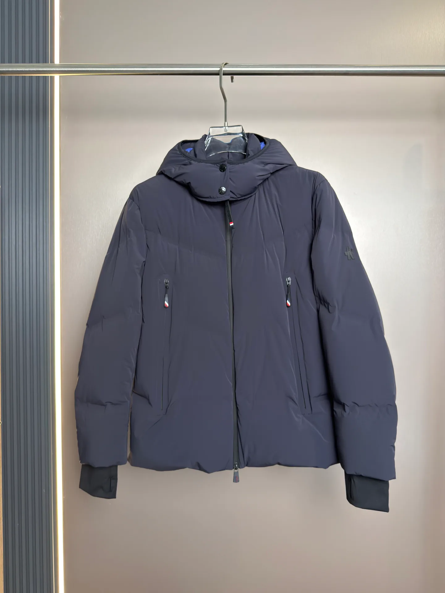 Куртки И Пуховики Мужские Moncler 18621312