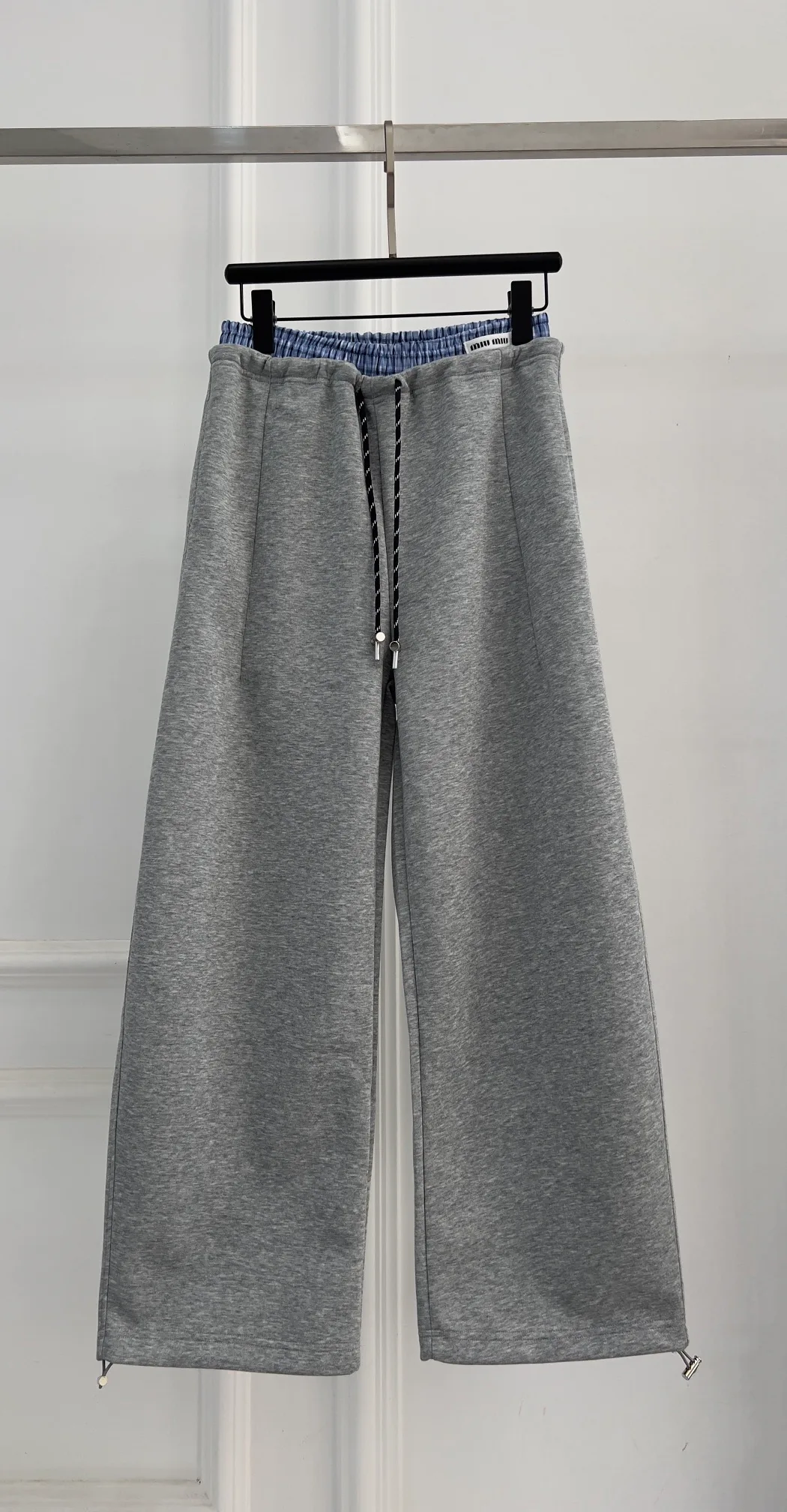Women's Trousers MIU MIU 17950168