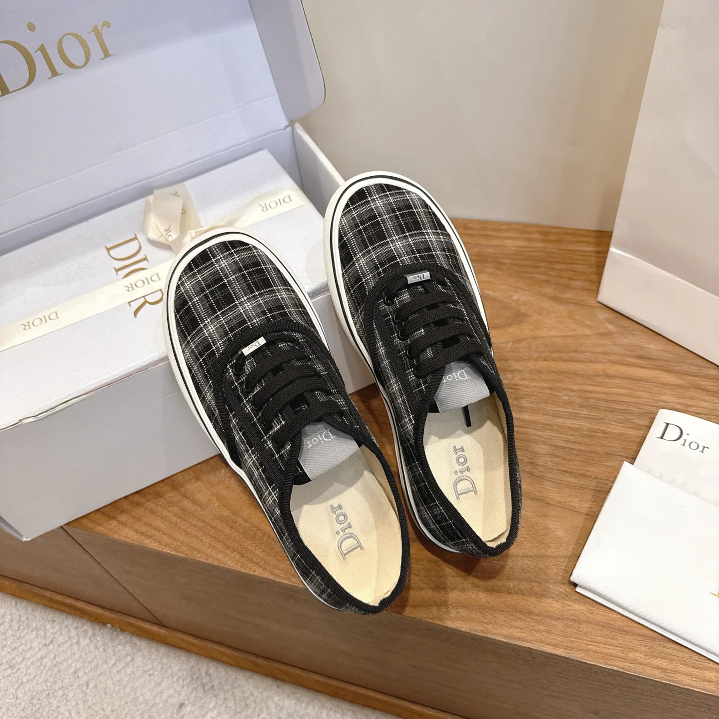 Women's Sneakers CHRISTIAN DIOR 18083844