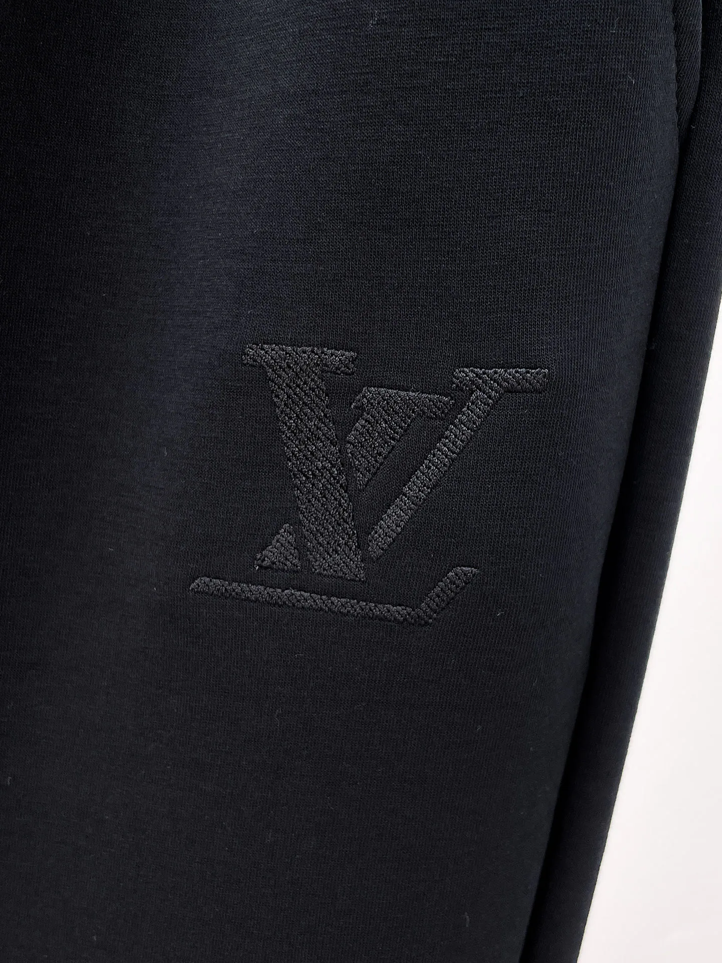 Men's Trousers LOUIS VUITTON 18399309
