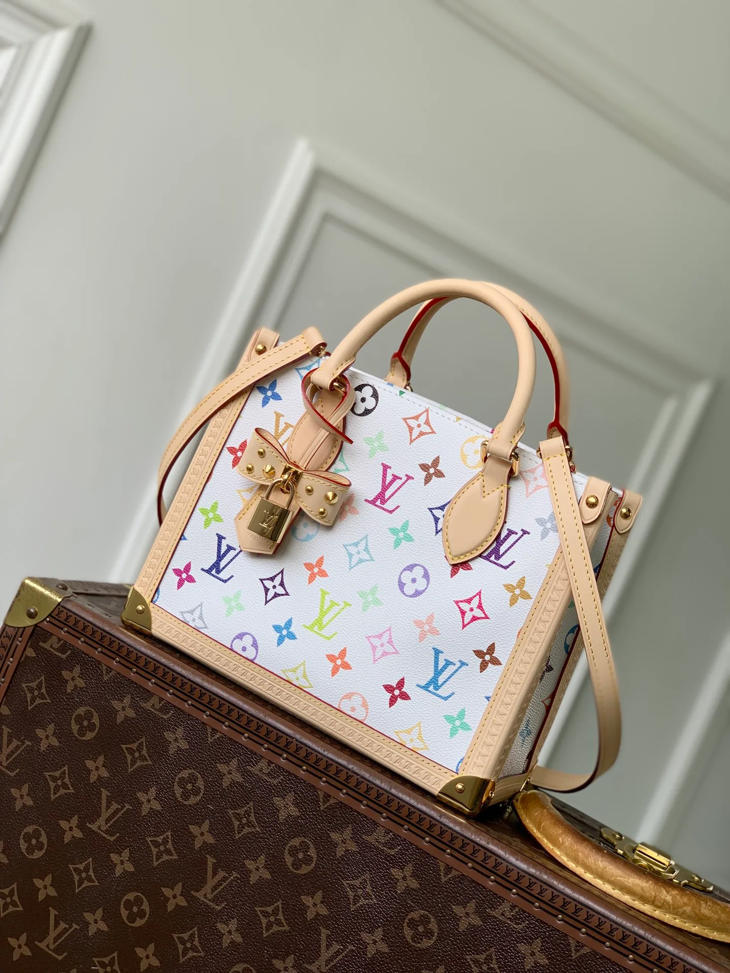 Women's Classic Handbags LOUIS VUITTON 18412574