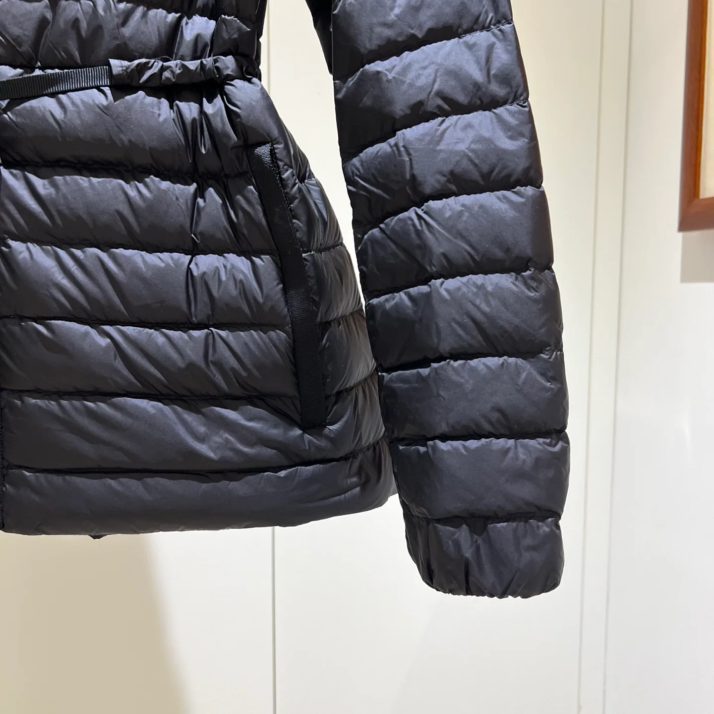 Women's Jackets And Down Jackets MONCLER 18180089