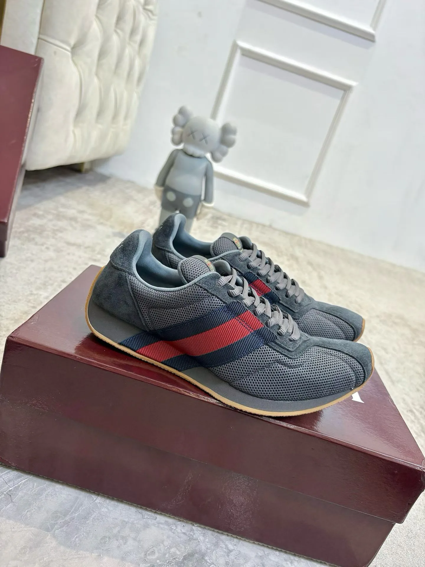 Women's Sneakers GUCCI 18466239