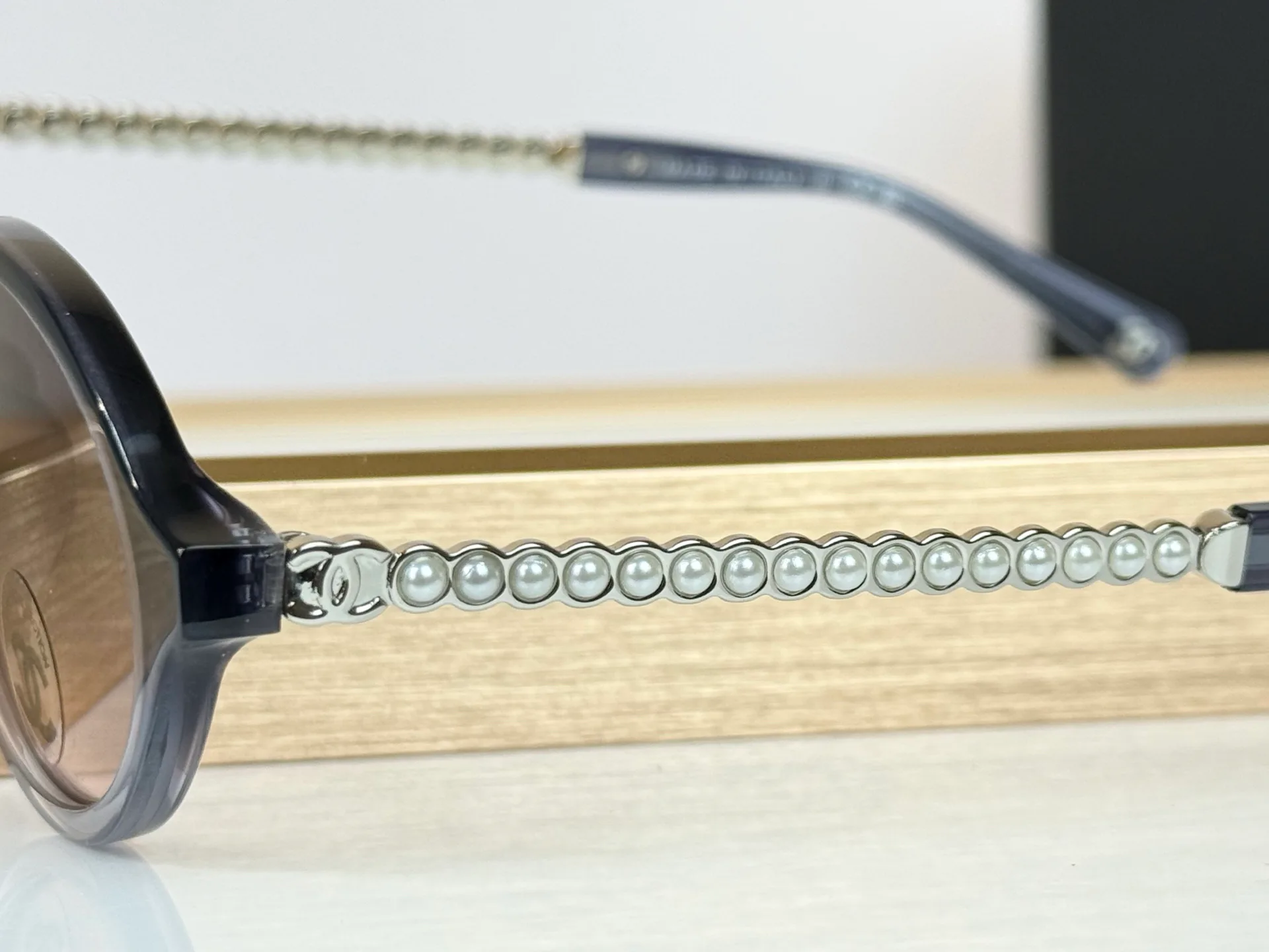 Glasses CHANEL 18118009