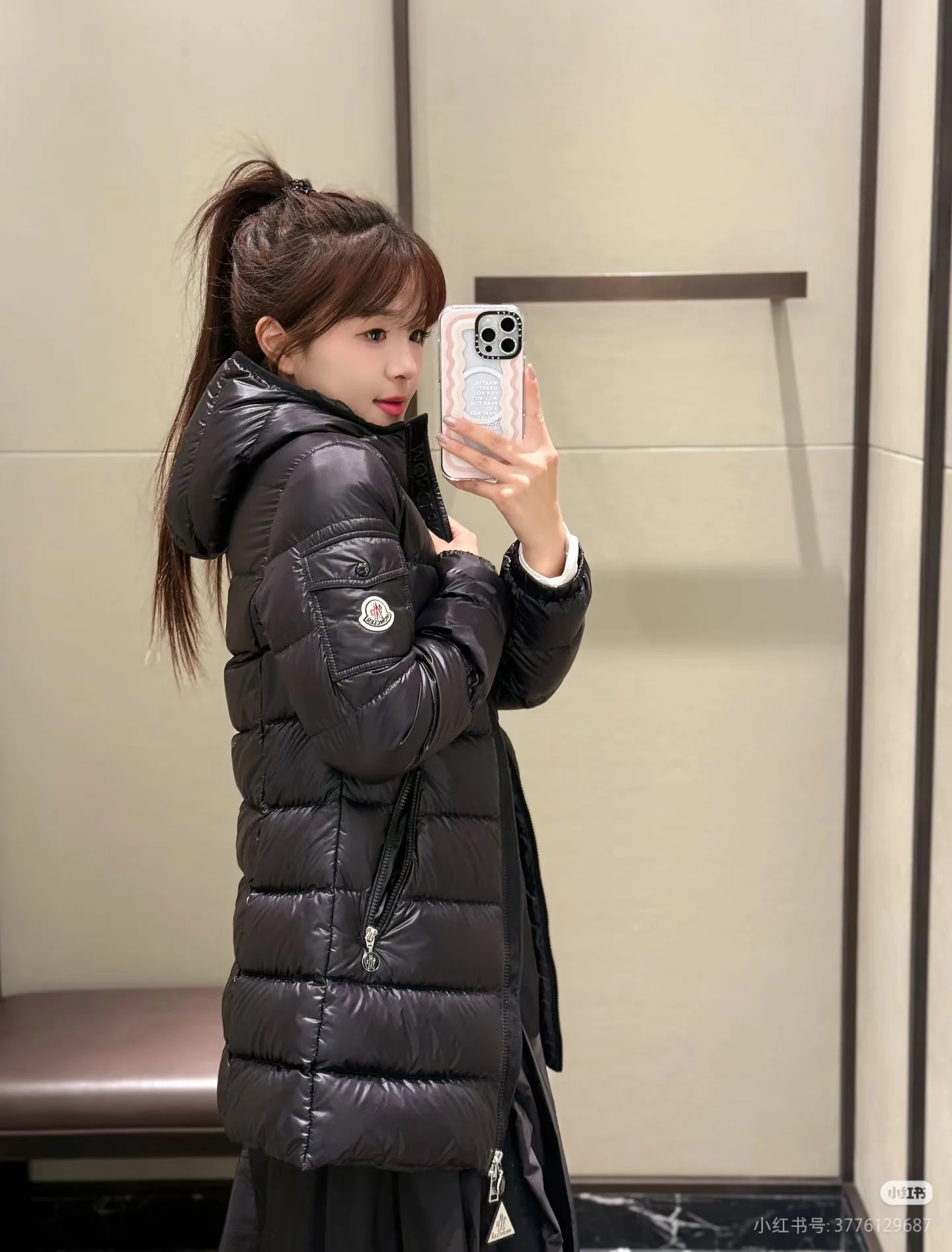Women's Jackets And Down Jackets MONCLER 18044449