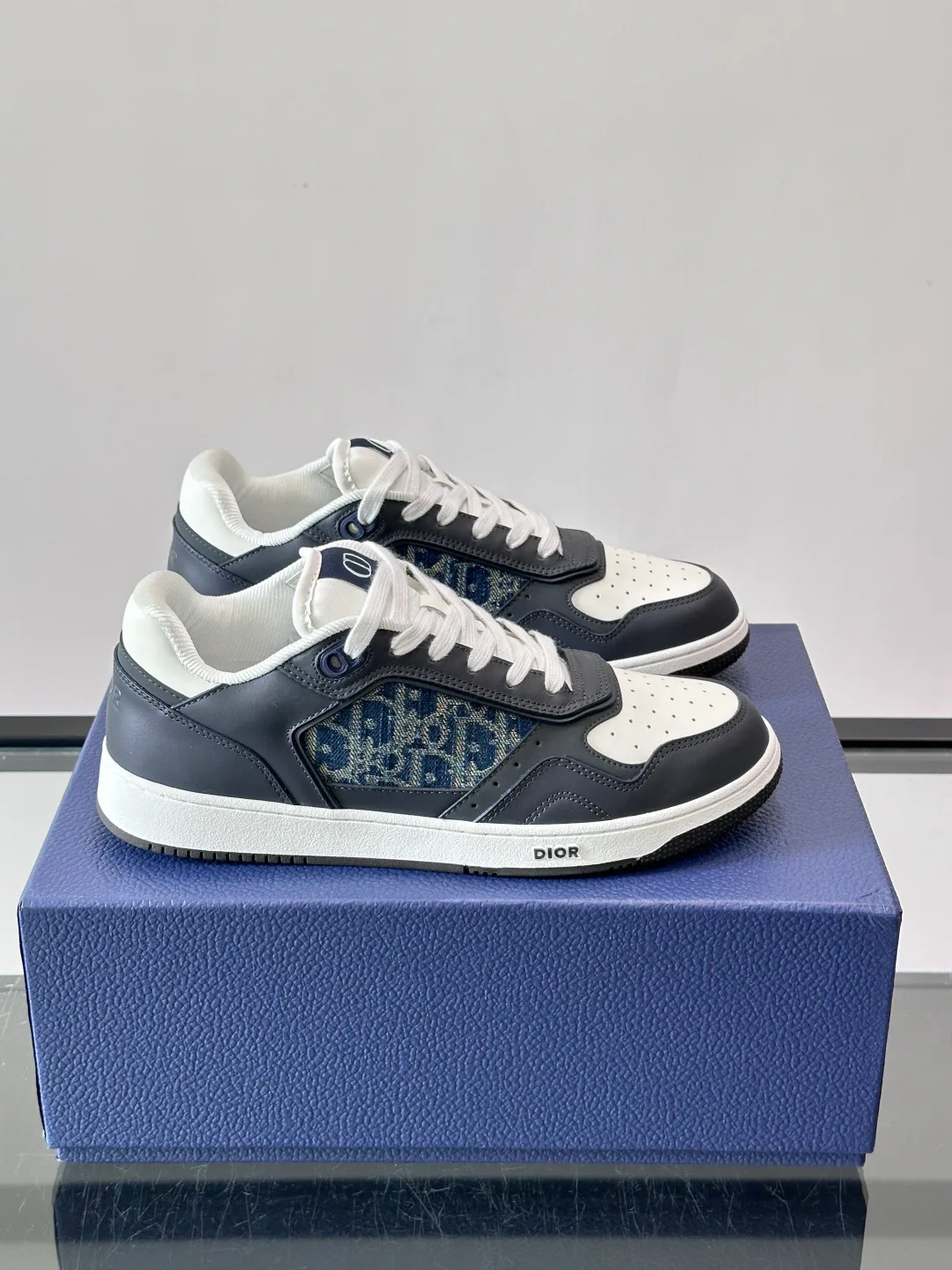 Women's Sneakers CHRISTIAN DIOR 18055072