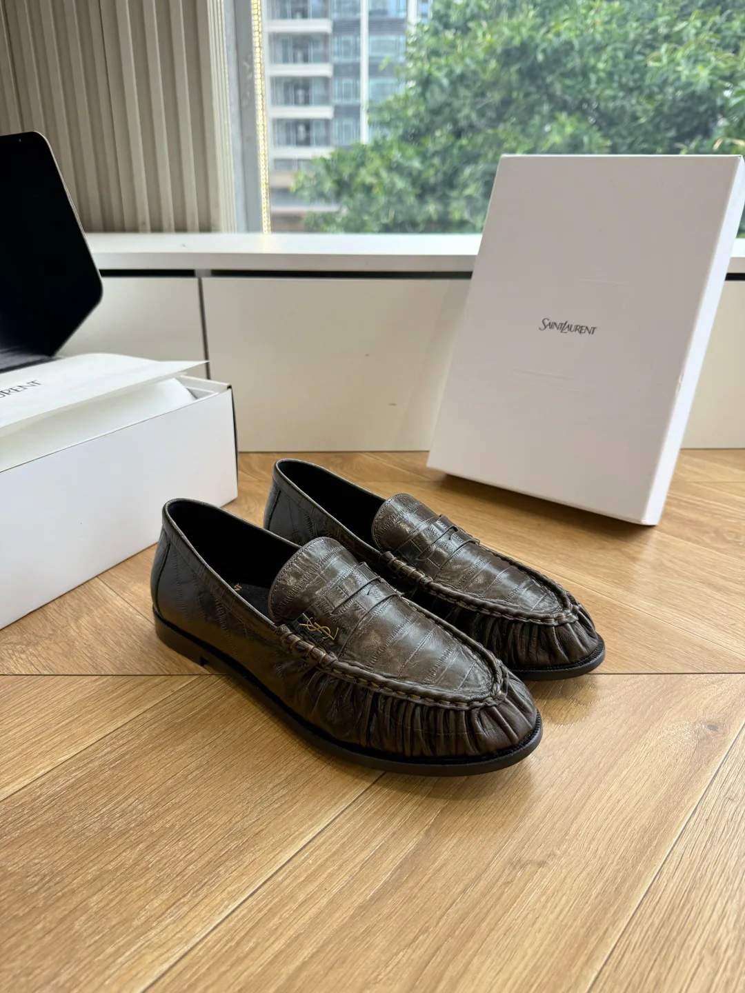 Men's Loafers And Dress Shoes SAINT LAURENT 17781552