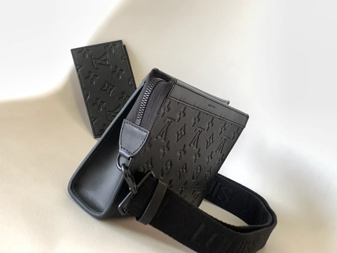 Women's Shoulder Bags LOUIS VUITTON 17904112