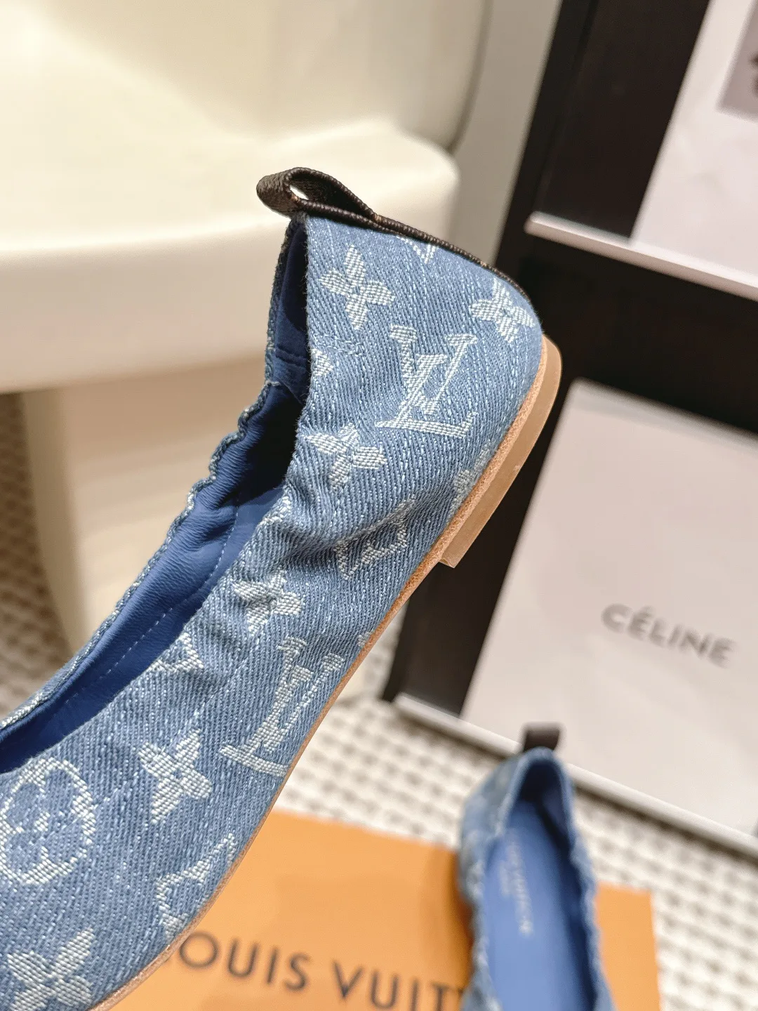 Women's Ballet Flats LOUIS VUITTON 17421357
