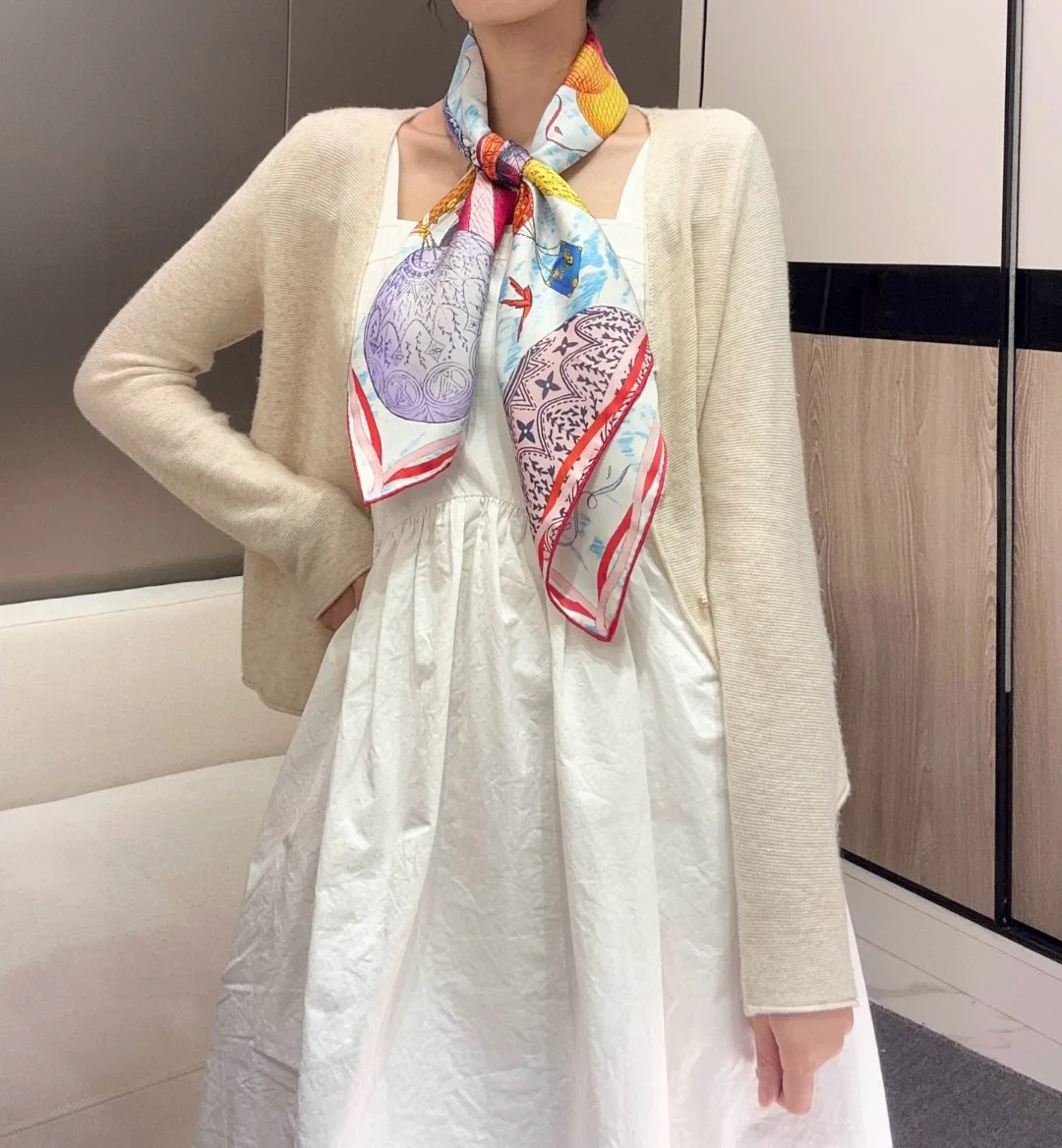 Silk Scarves LOUIS VUITTON 18501143