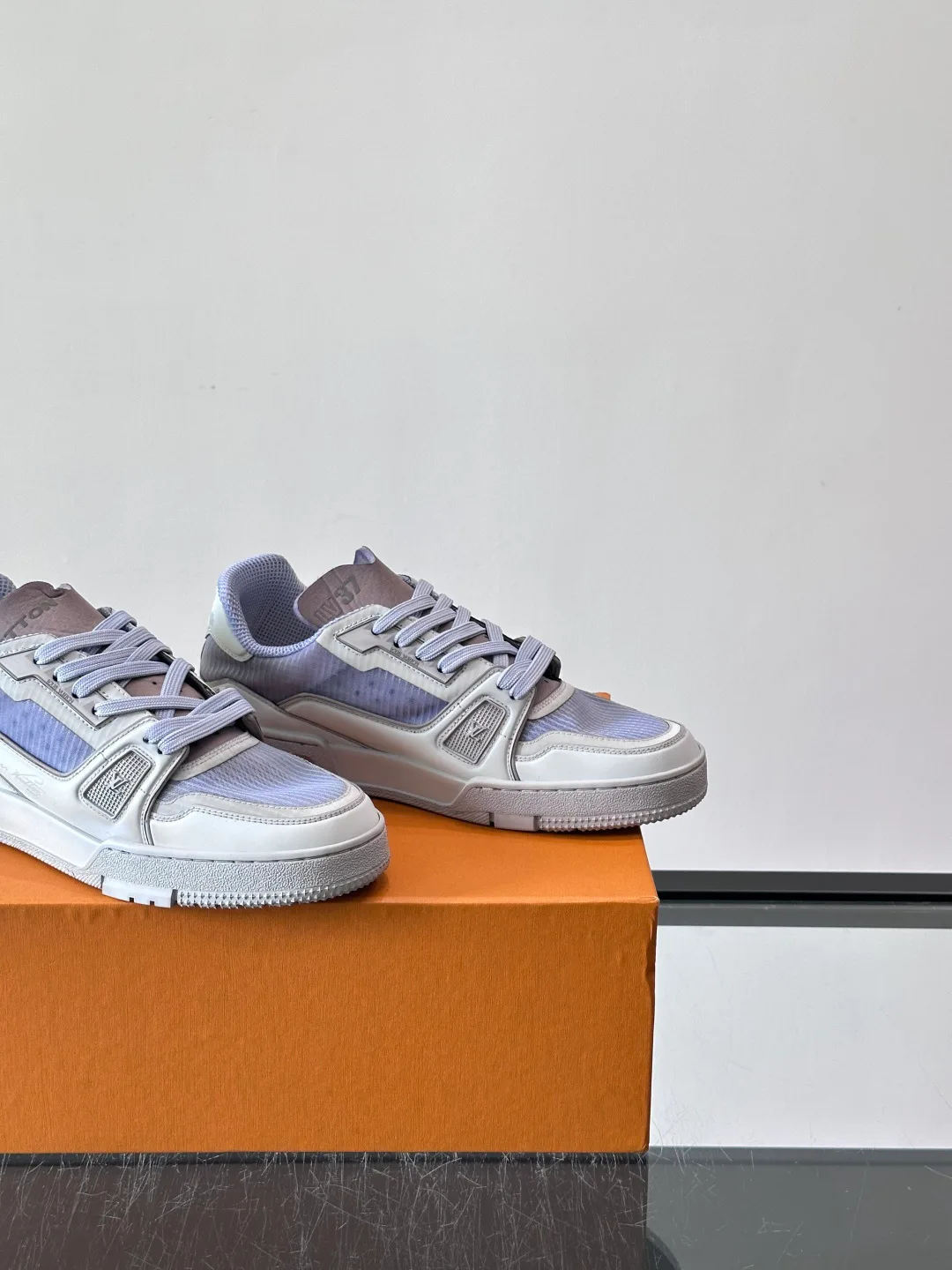 Men's Sneakers LOUIS VUITTON 17349438