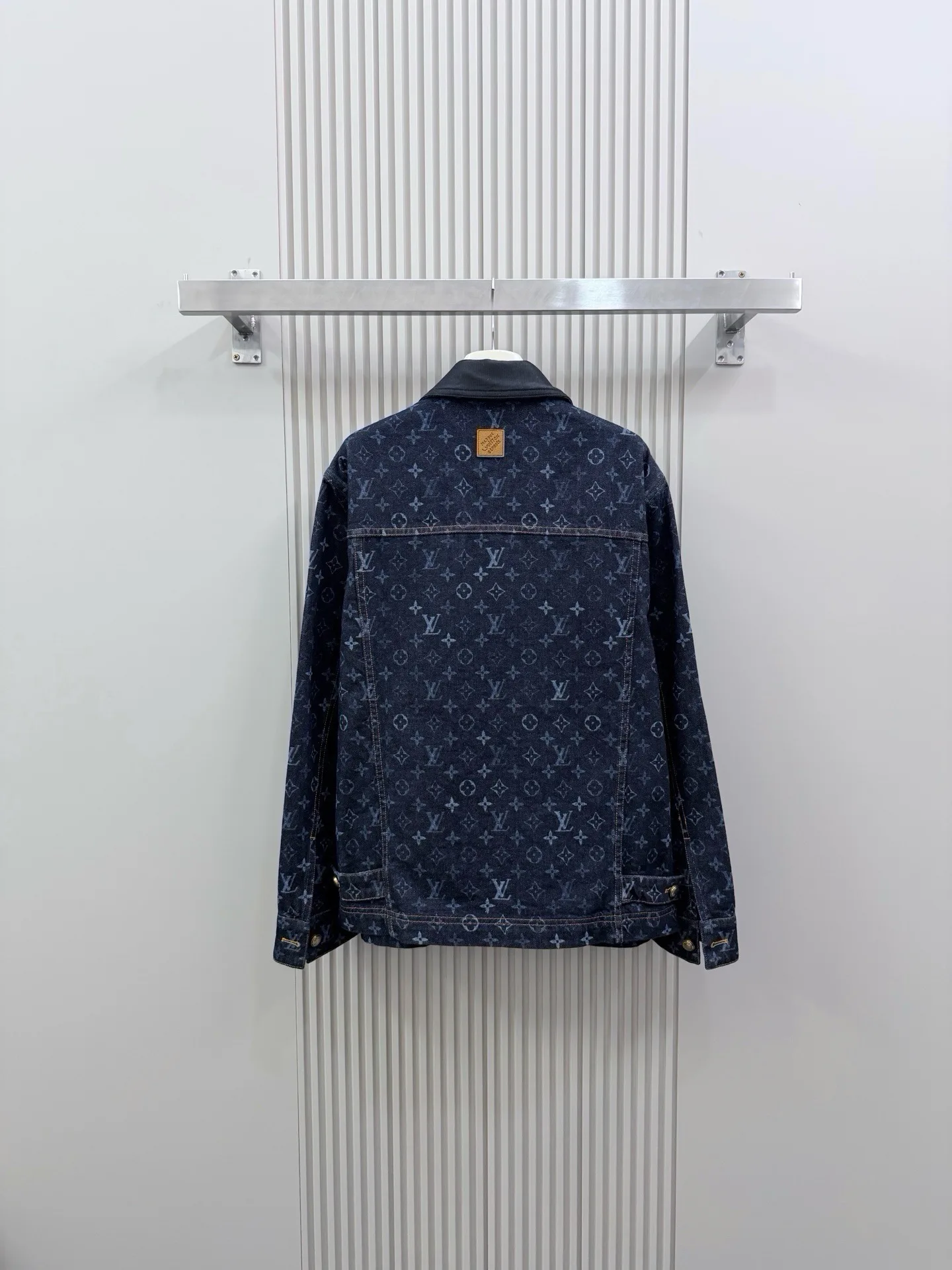 Men's Jackets And Down Jackets LOUIS VUITTON 18343239