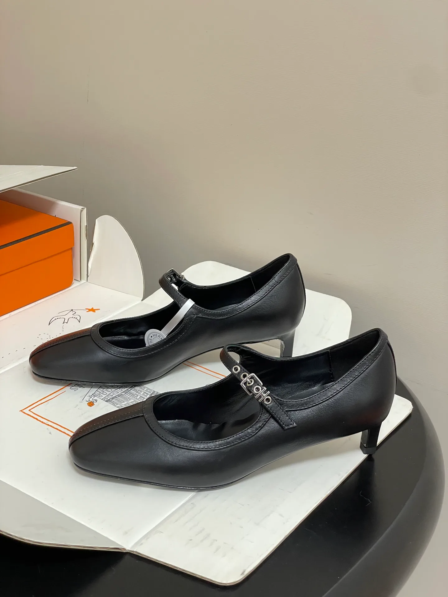 Women's Ballet Flats HERMES 17558022