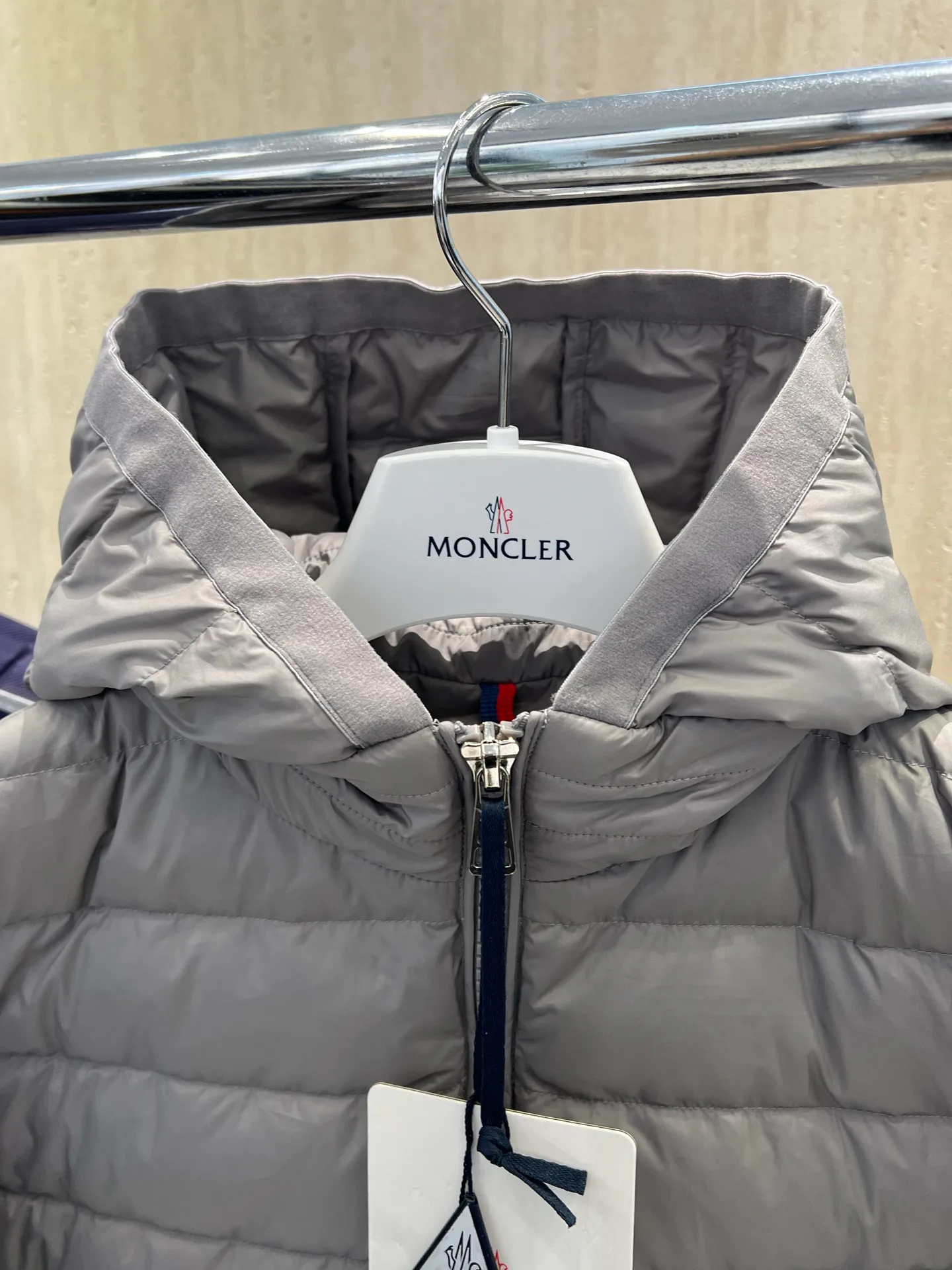 Куртки И Пуховики Мужские Moncler 18683913