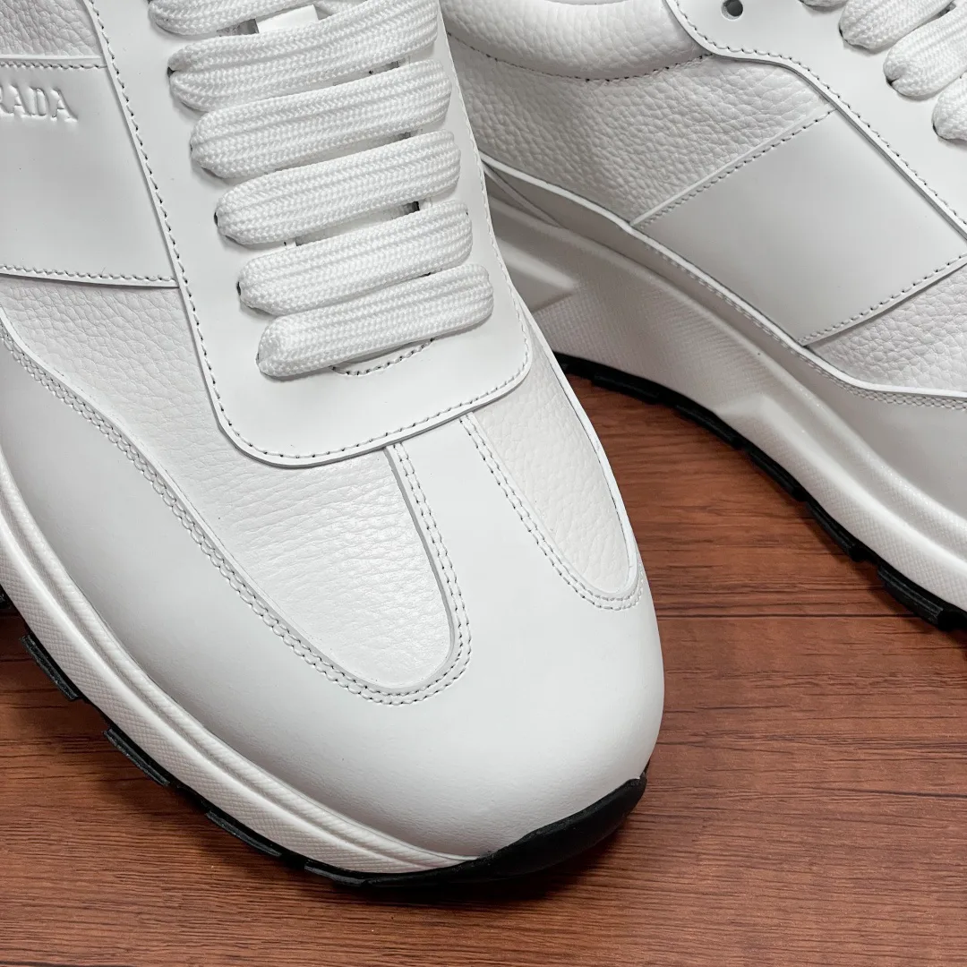 Men's Sneakers PRADA 17542578