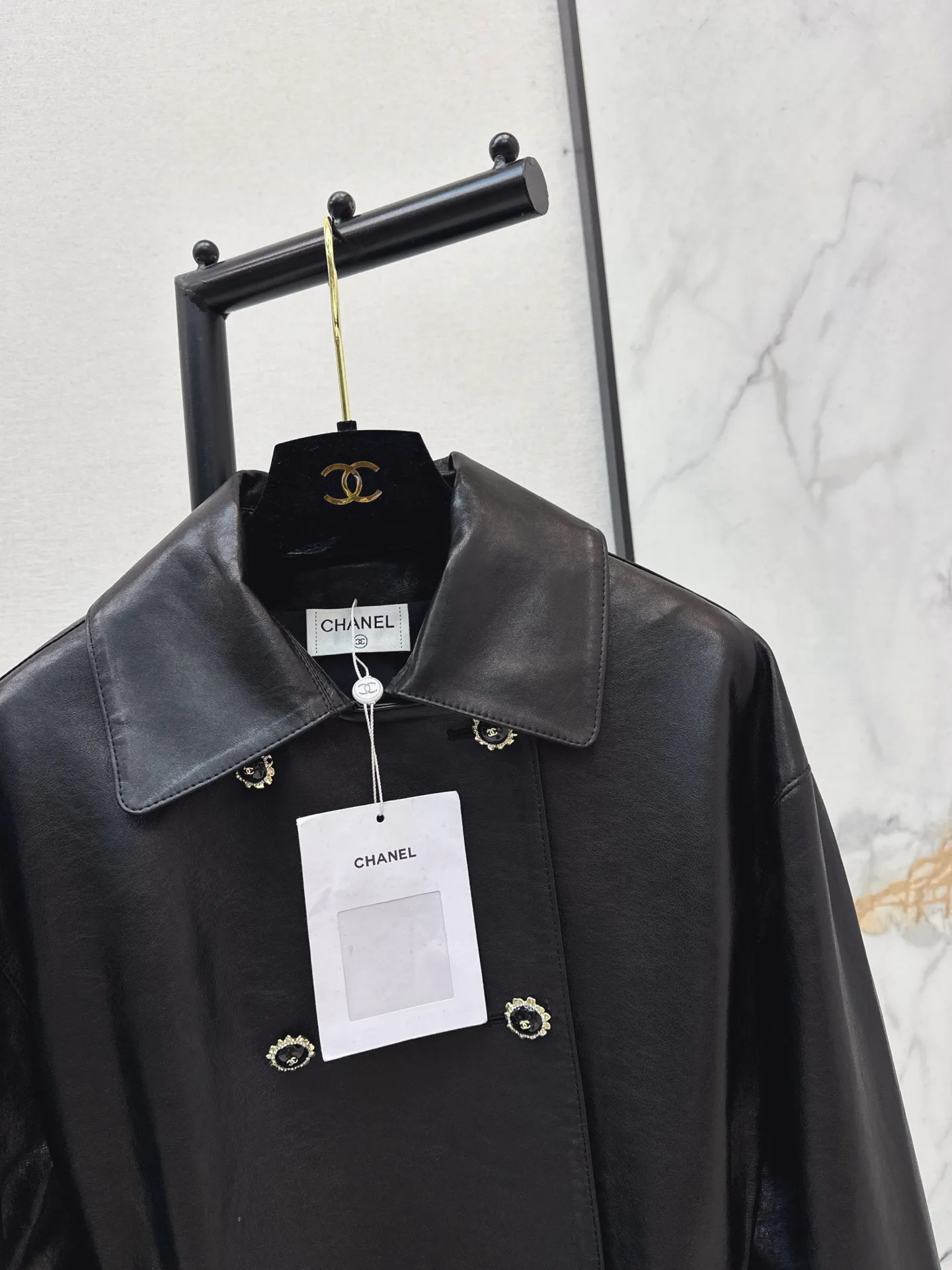 Women's Leather Jackets And Sheepskin Coats CHANEL 18253120