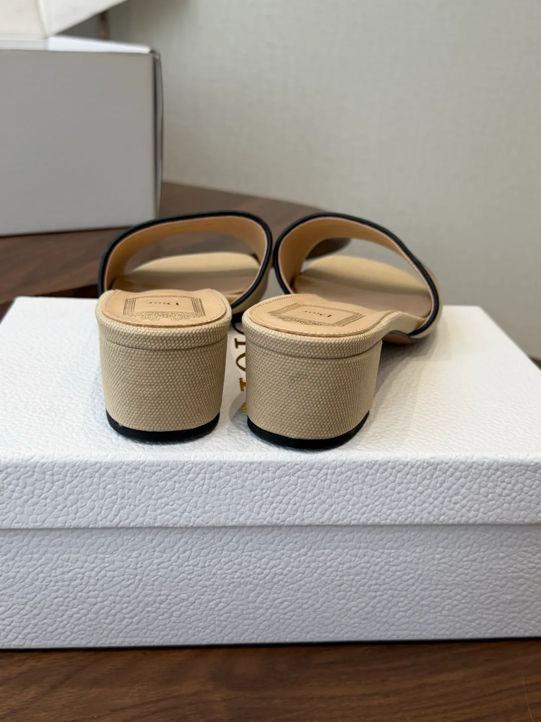 Women's Flip-Flops CHRISTIAN DIOR 17580782