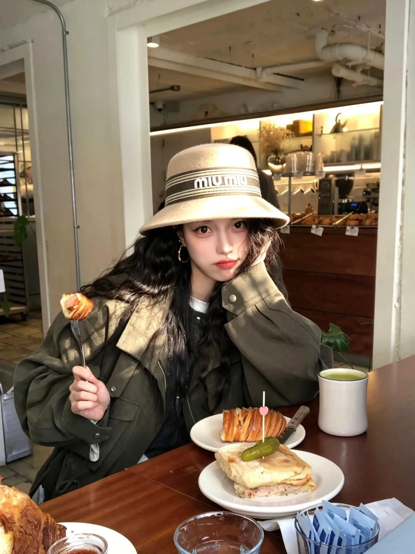 Hats MIU MIU 17973783