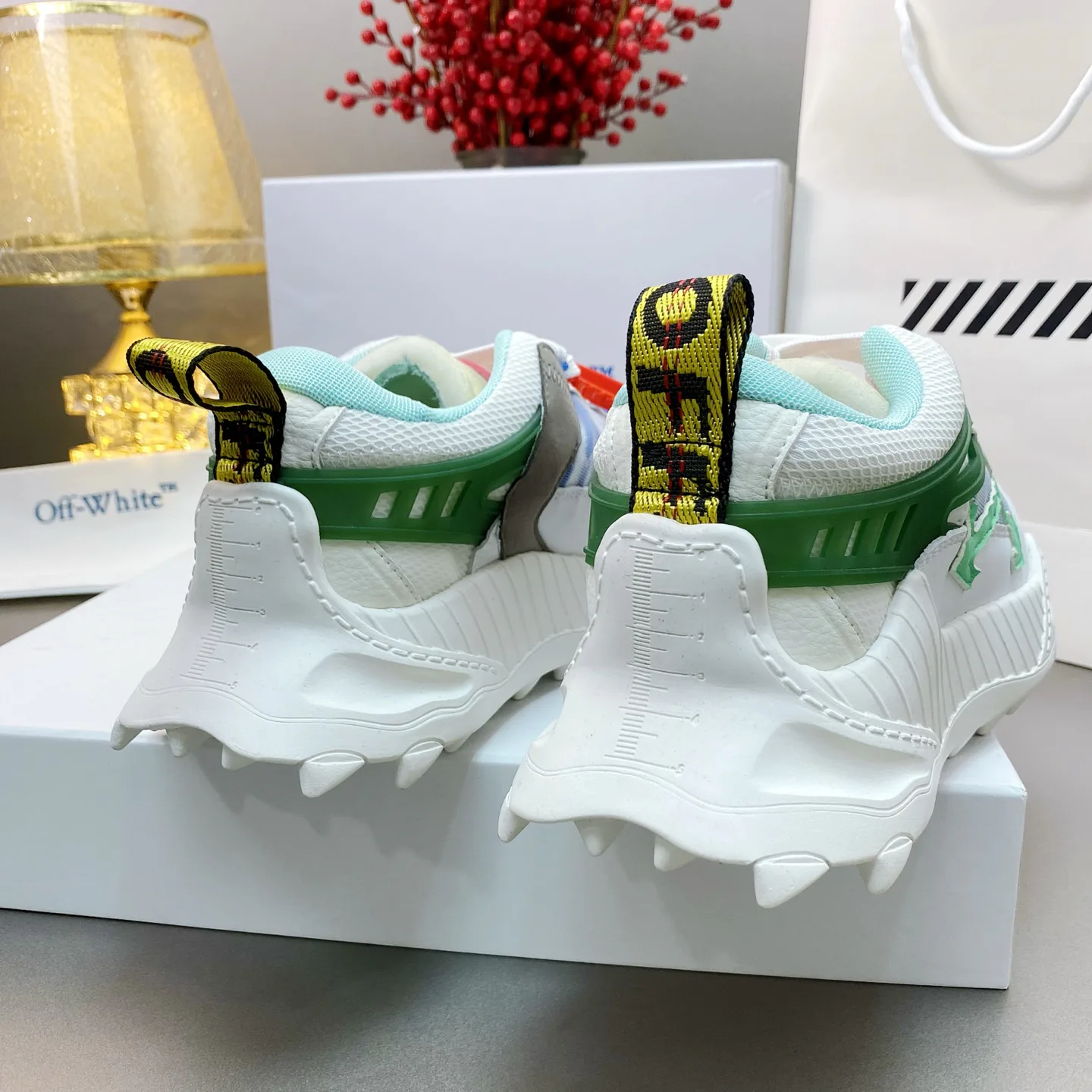Women's Sneakers OFF-WHITE 17530525