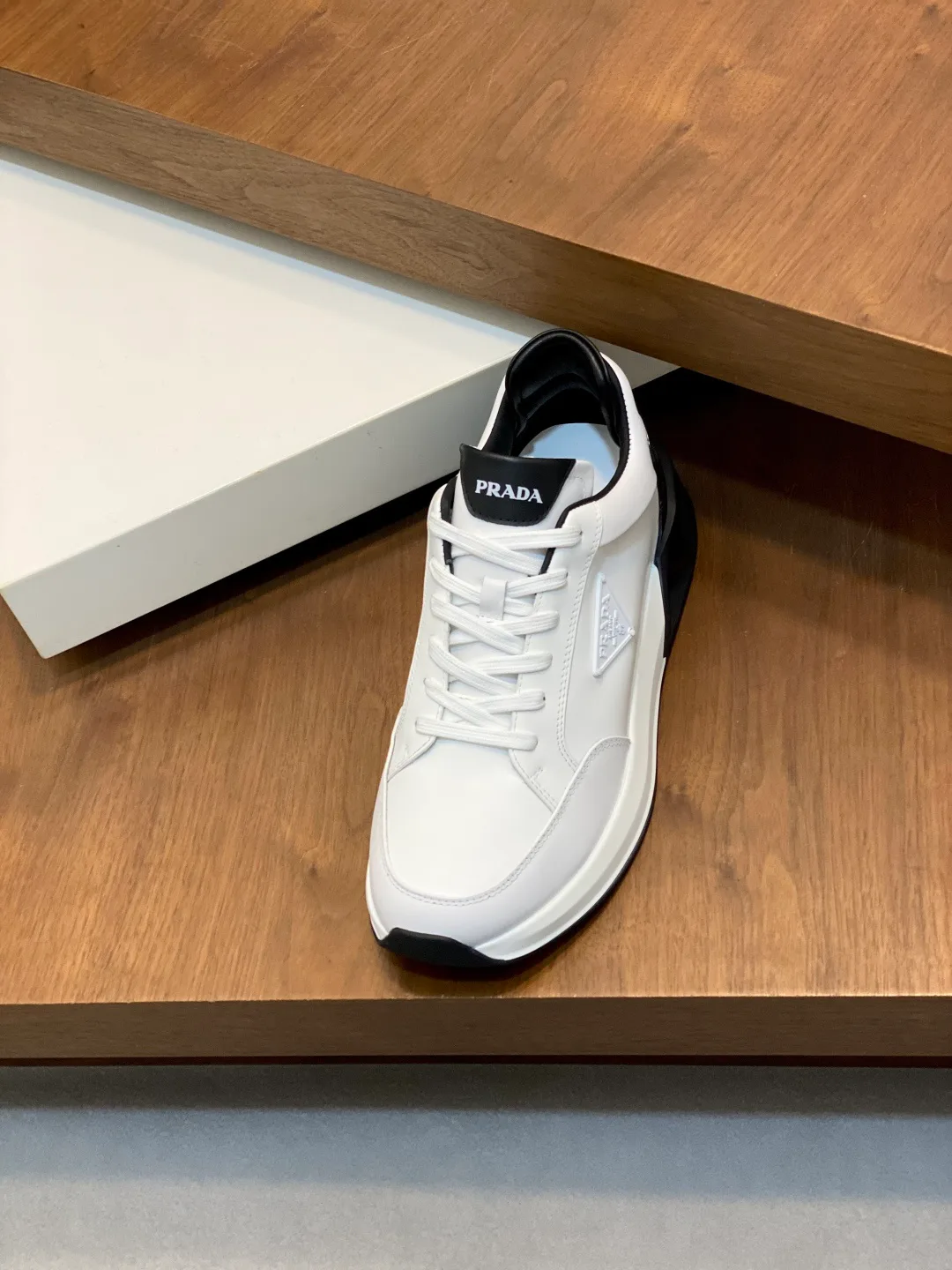 Men's Sneakers PRADA 18116640