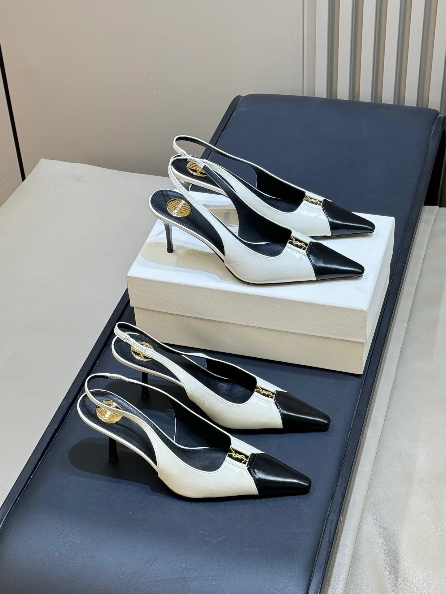 Women's Heels SAINT LAURENT 18073631