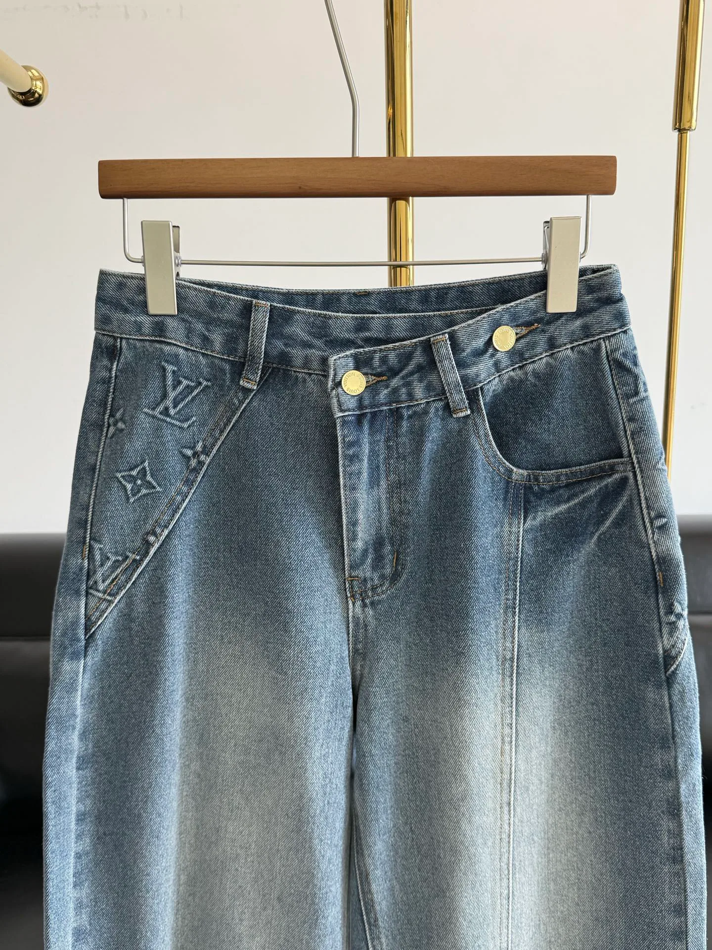 Women's Jeans LOUIS VUITTON 17342409
