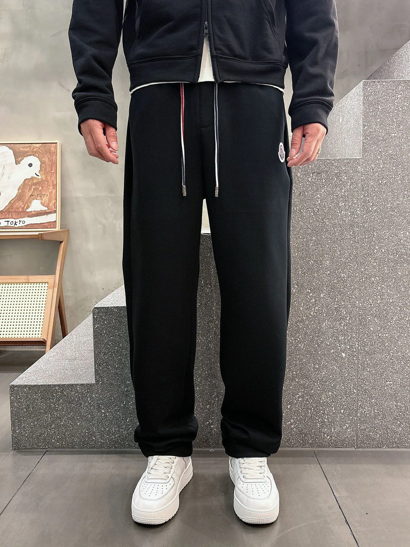 Брюки Мужские Moncler 18596840
