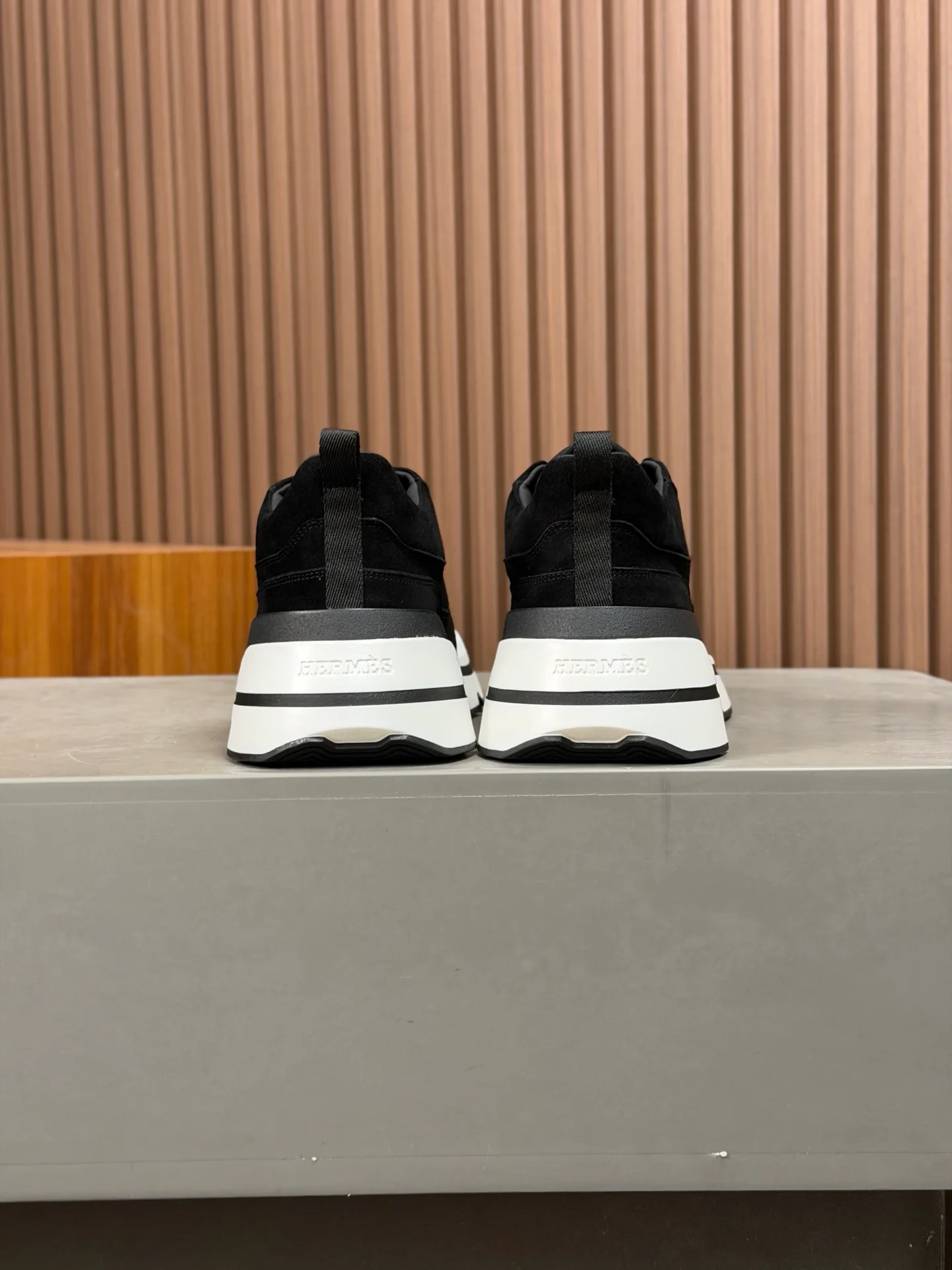 Men's Sneakers HERMES 18116578