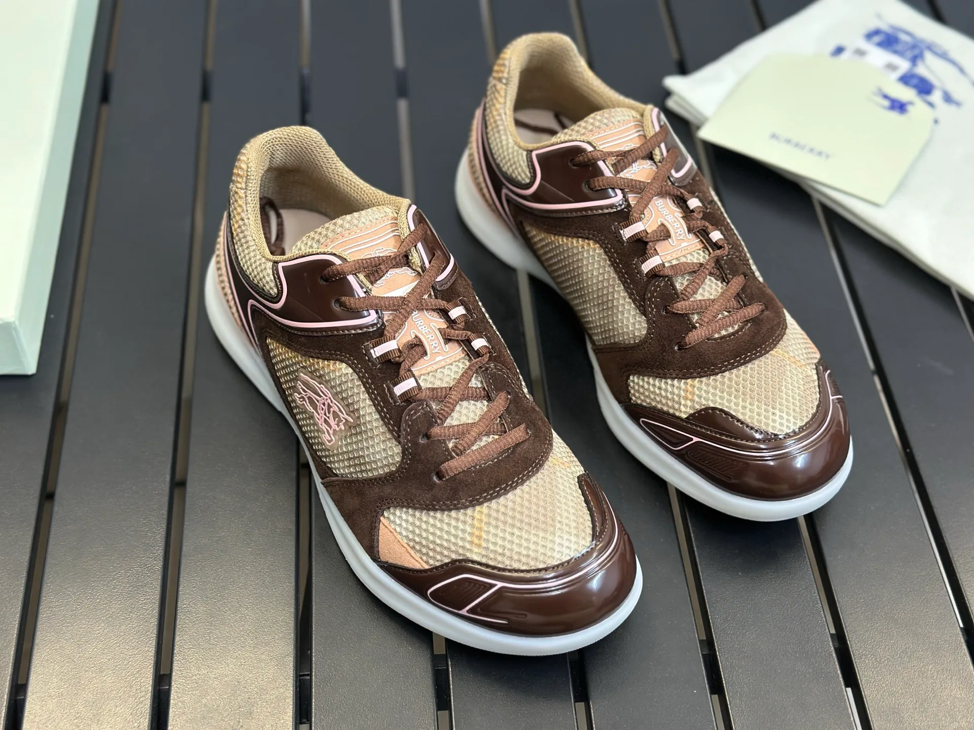 Men's Sneakers BURBERRY 17420352