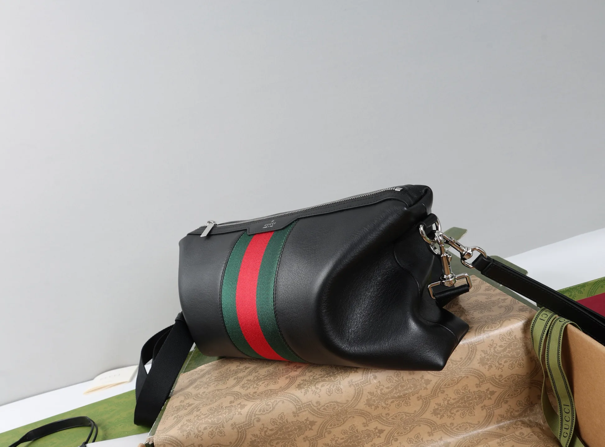 Women's Classic Handbags GUCCI 18250594