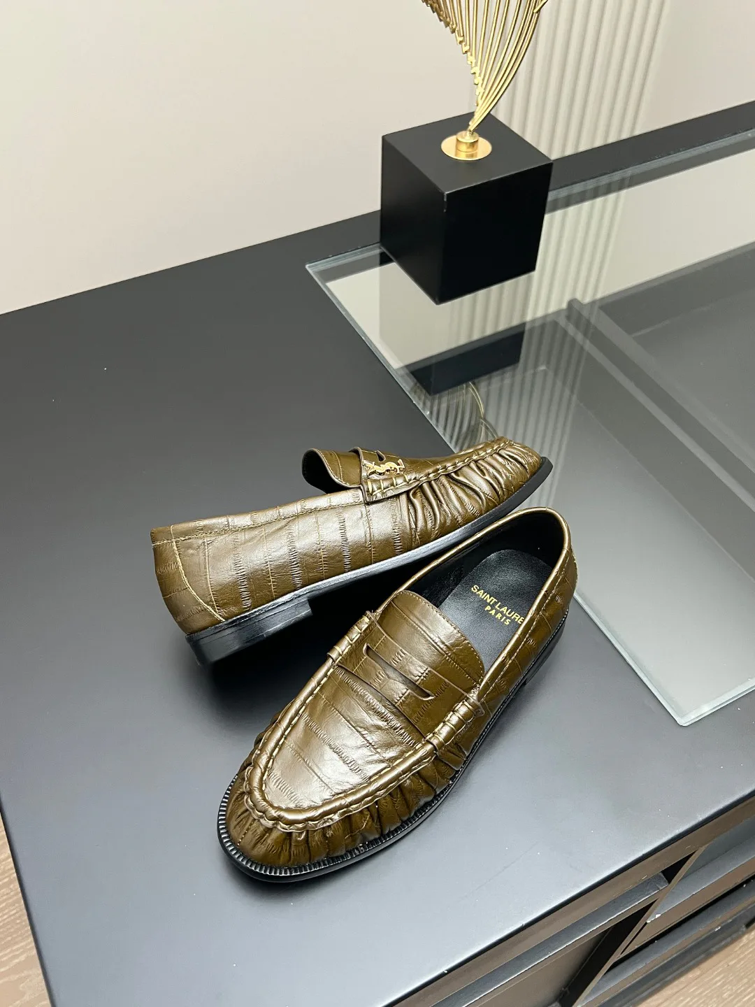 Women's Loafers And Moccasins SAINT LAURENT 19558529