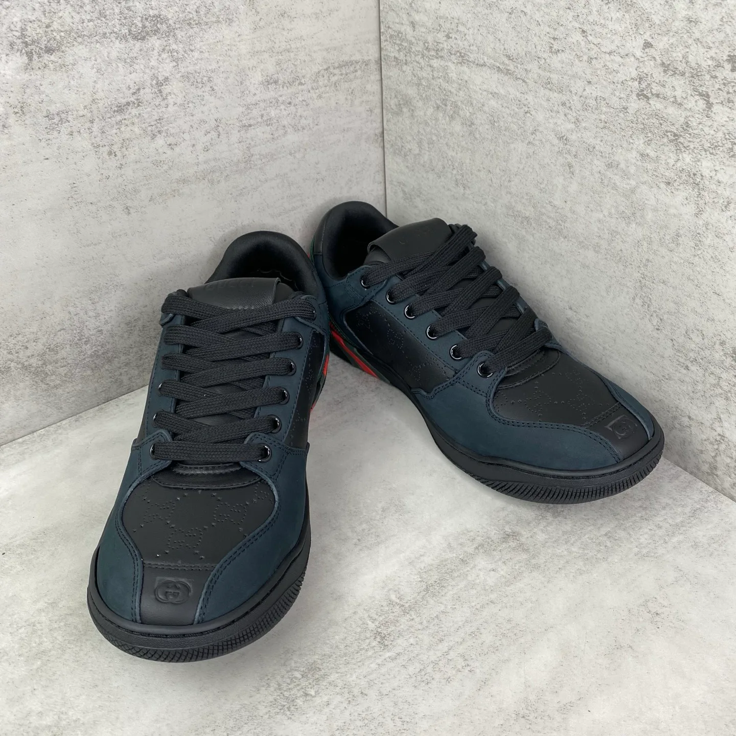 Women's Sneakers GUCCI 18437400