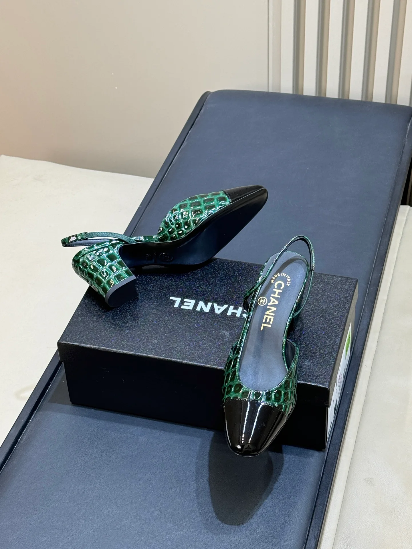 Women's Heels CHANEL 18073200