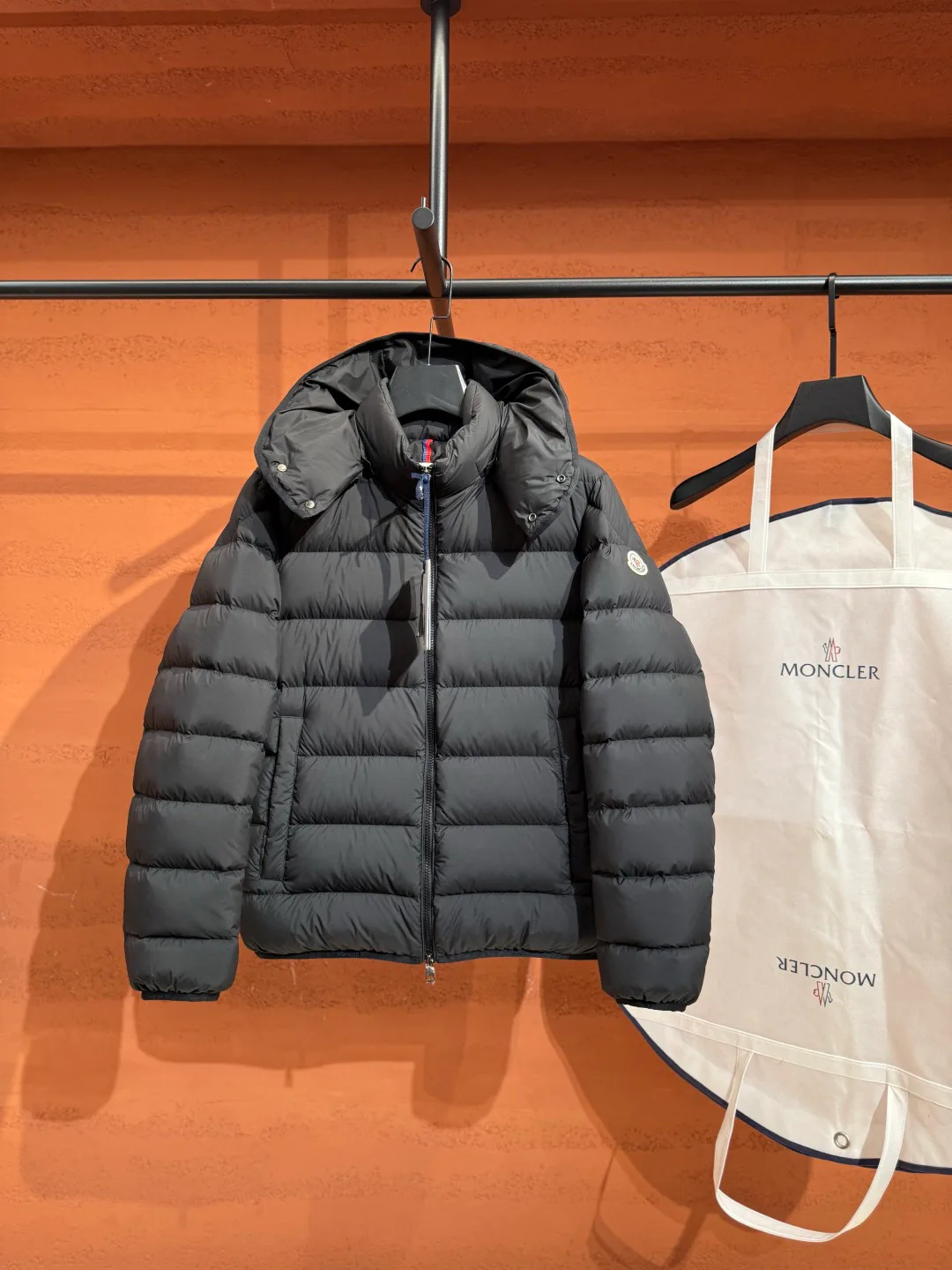 Women's Jackets And Down Jackets MONCLER 18436278