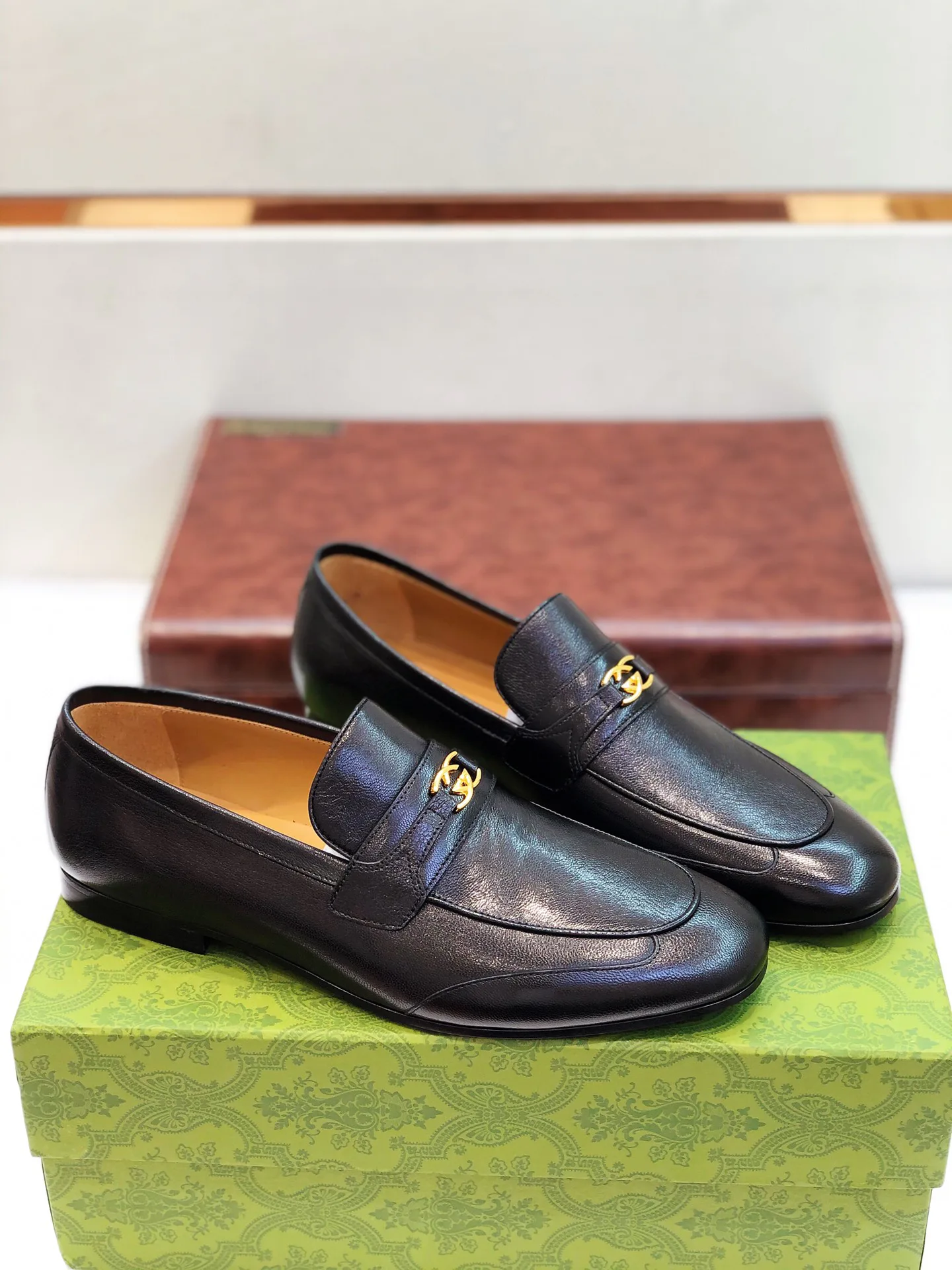 Men's Loafers And Dress Shoes GUCCI 17955381