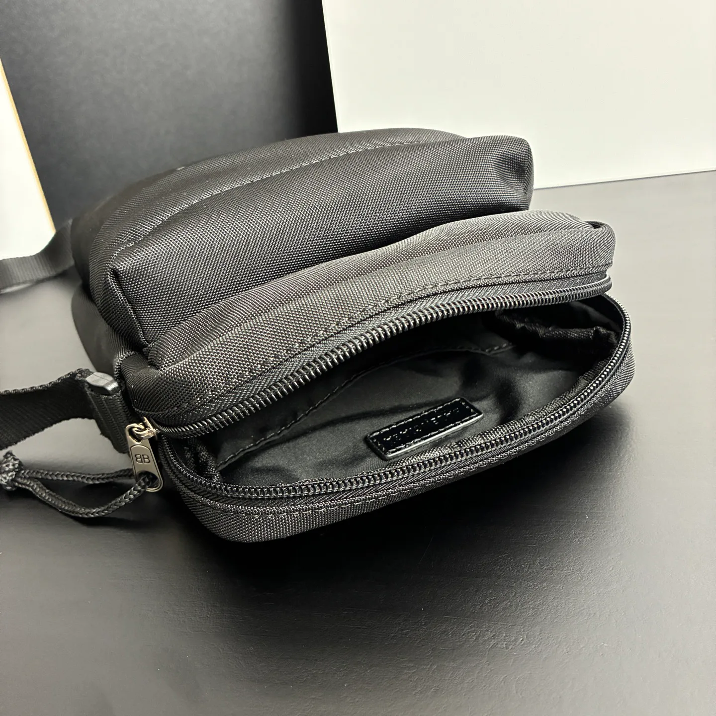 Women's Shoulder Bags BALENCIAGA 18136513