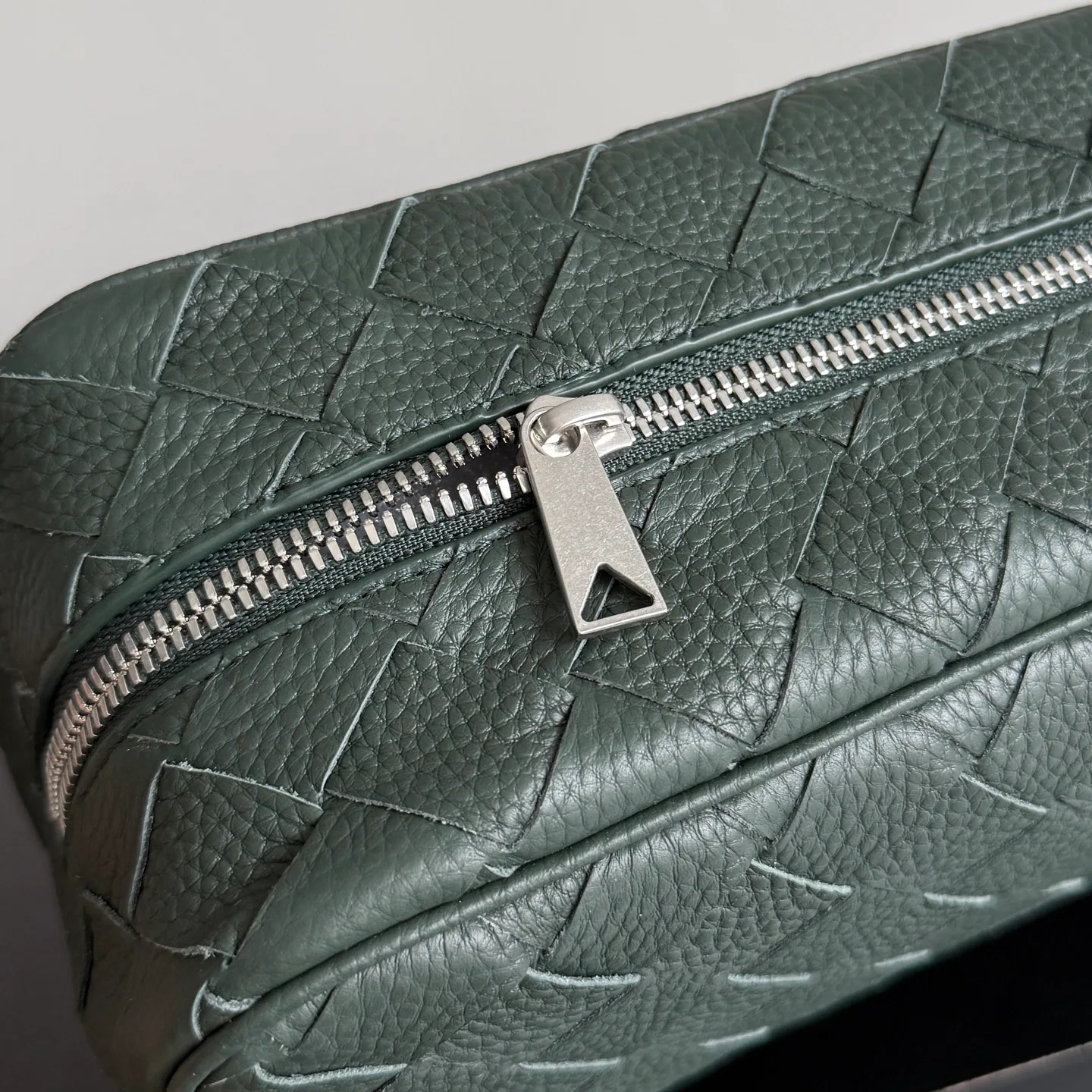 Women's Classic Handbags BOTTEGA VENETA 18321492