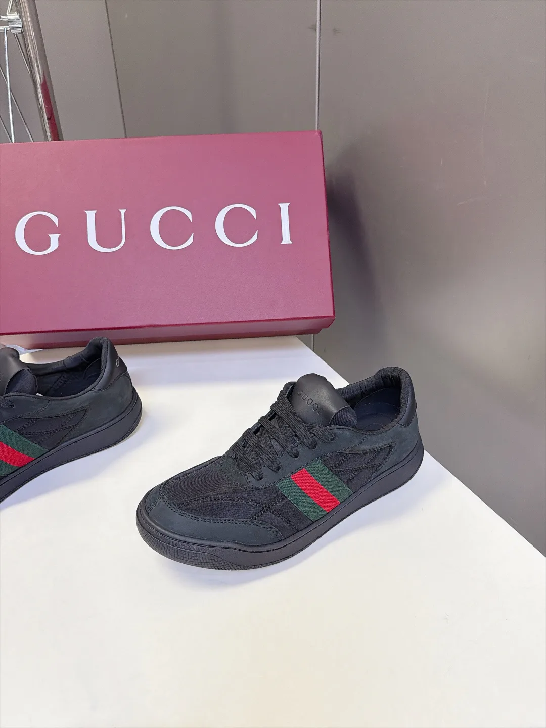Women's Sneakers GUCCI 18005186