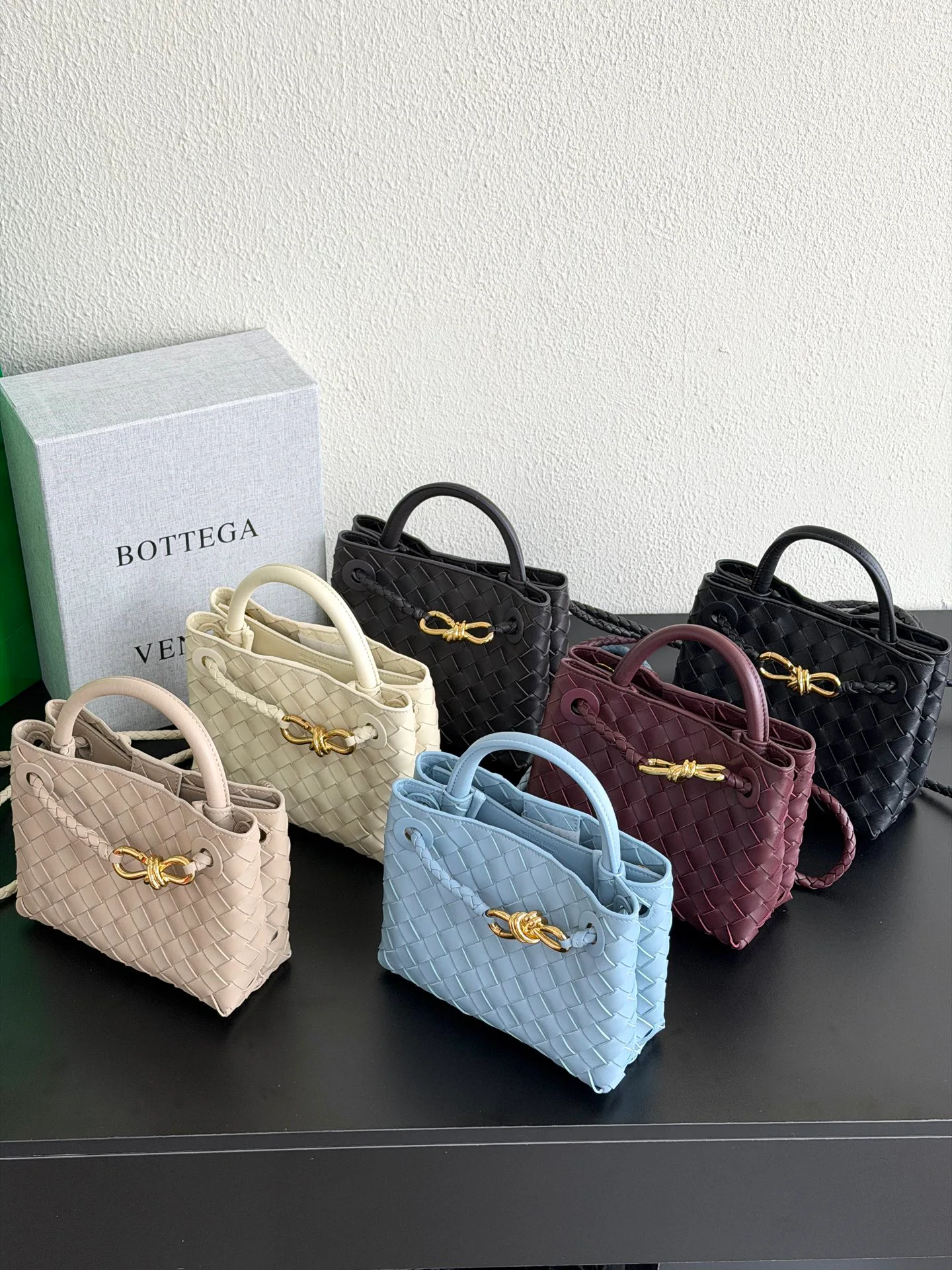 Women's Classic Handbags BOTTEGA VENETA 17135909