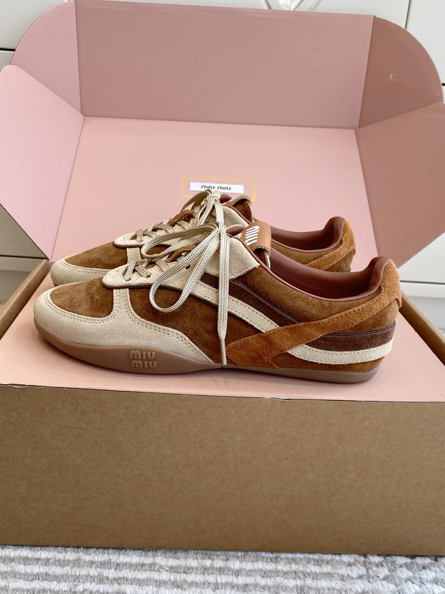 Women's Sneakers MIU MIU 18261274