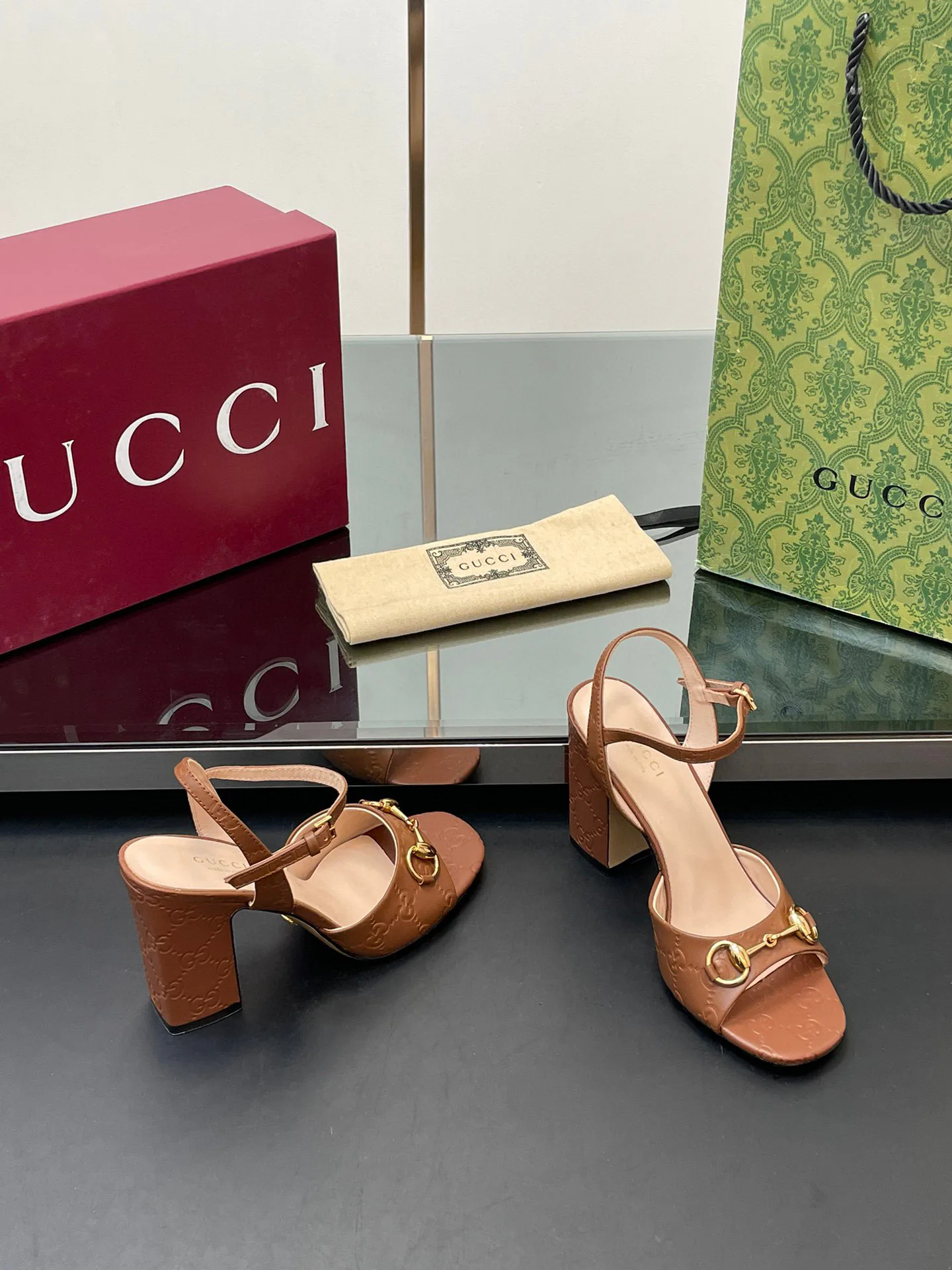 Women's Open-Toe Sandals GUCCI 17614708