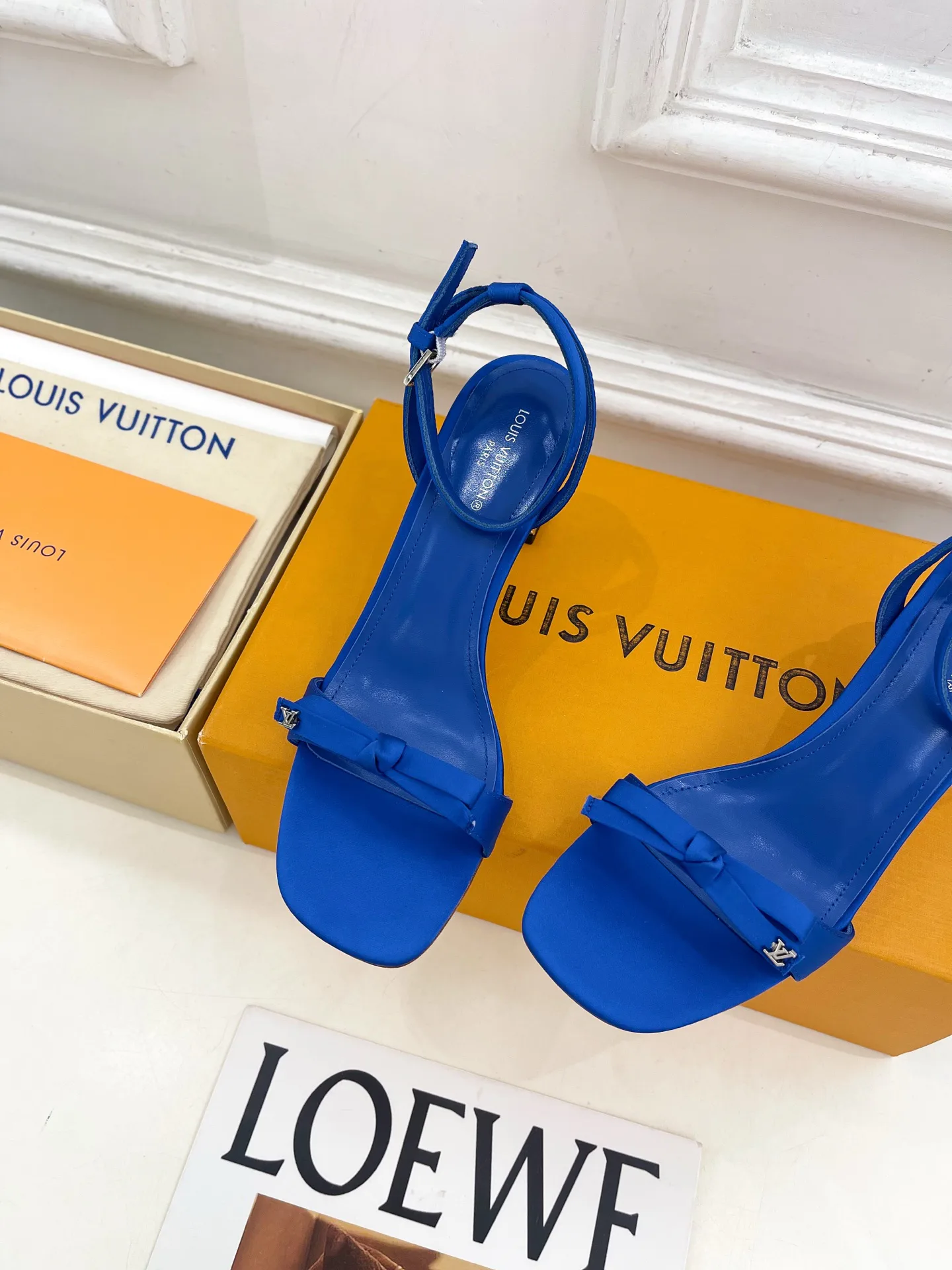 Women's Open-Toe Sandals LOUIS VUITTON 18034965